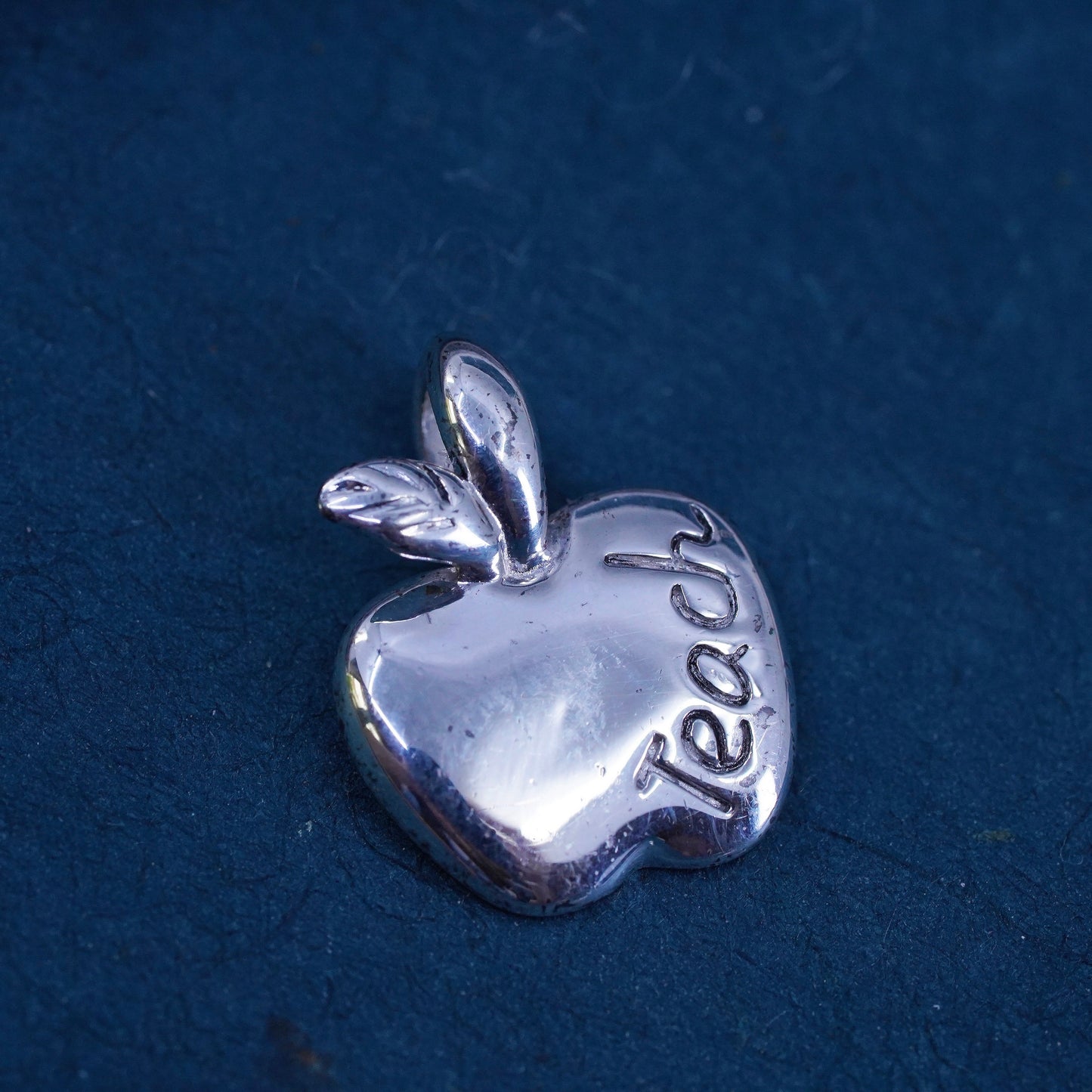 Sterling silver pendant 925 apple embossed “to teach is to touch lives forever”