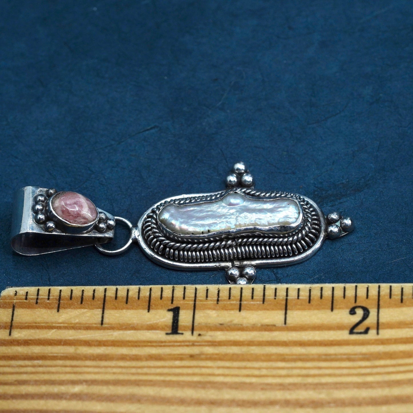 Vintage Sterling 925 silver pendant w/ long baroque Pearl, rhodochrosite cable