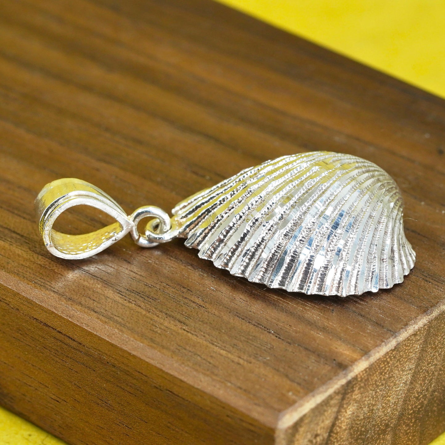 Vintage handmade sterling 925 silver shell pendant, pendant