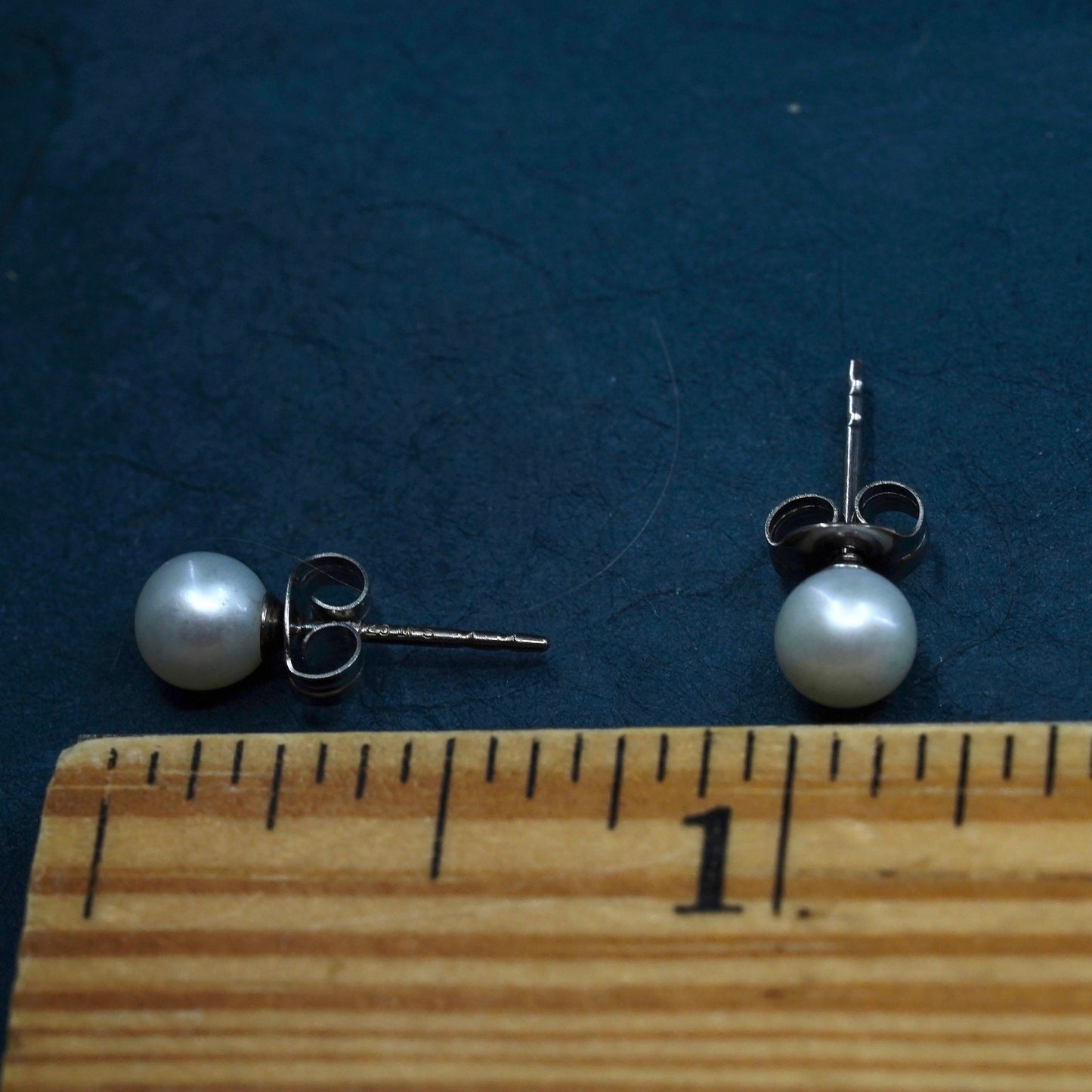 5mm, Sterling 925 silver with freshwater pearl studs earrings