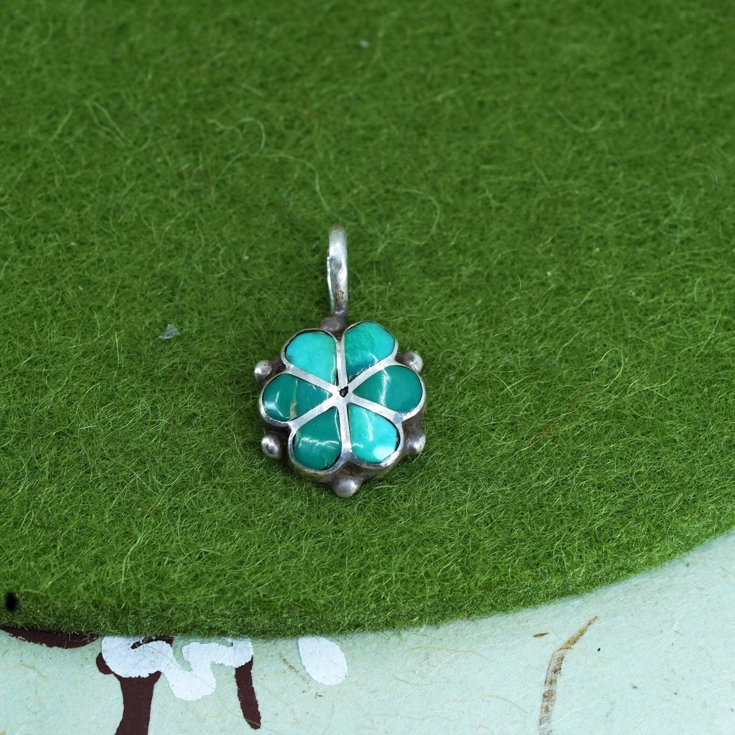 Natuve American southwestern sterling silver 925 flower pendant turquoise