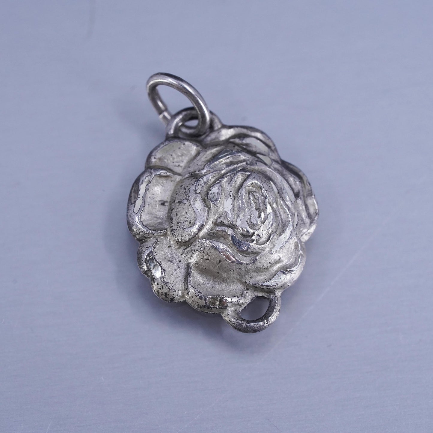 Vinatge Sterling 925 silver flower charm pednant, stamped sterling