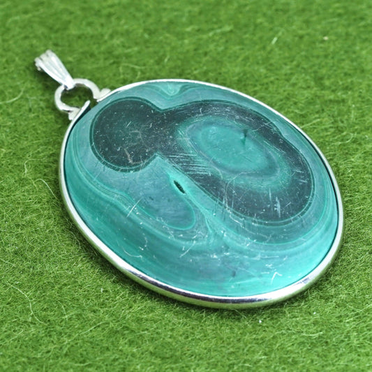 Vintage sterling 925 silver handmade huge pendant with oval malachite inlay