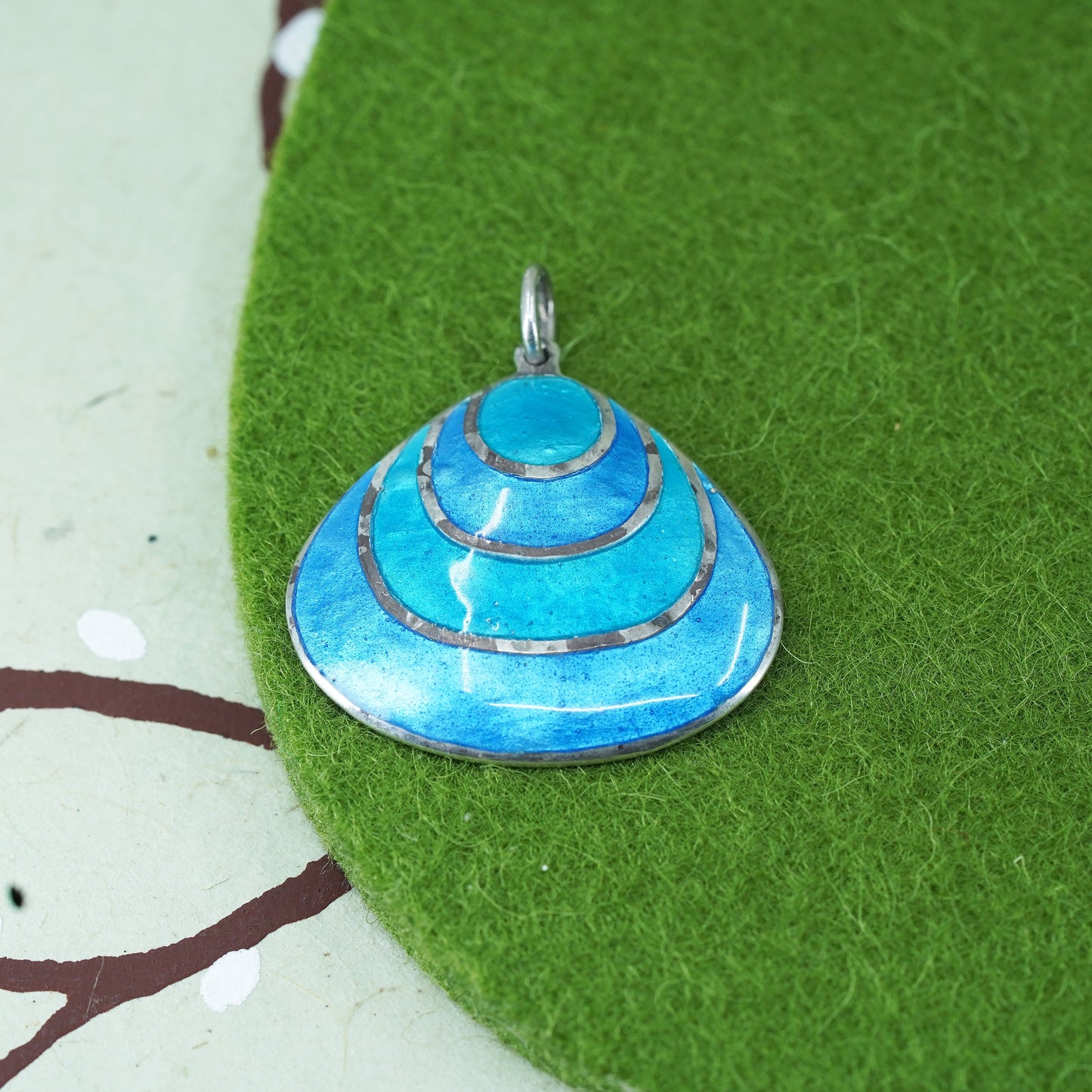 Vintage Sterling 925 silver handmade shell pendant with blue enamel