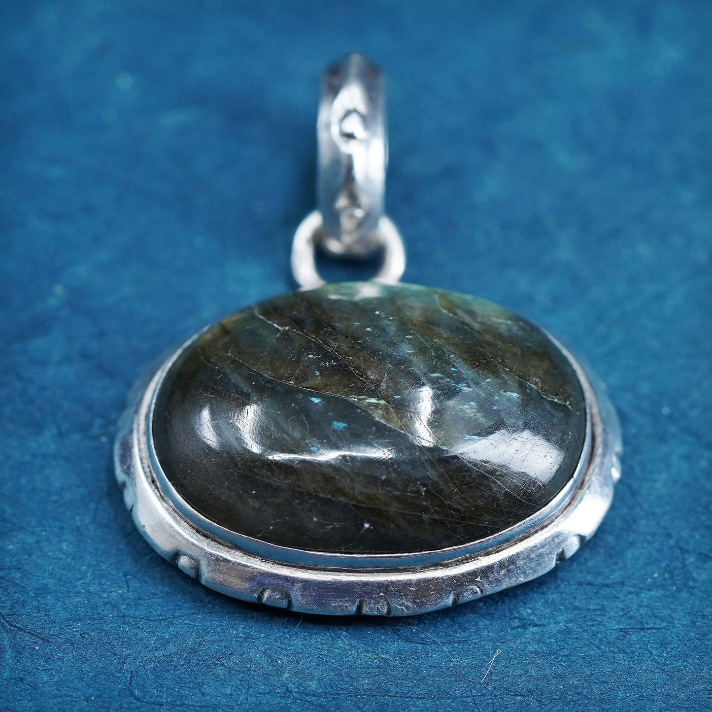 Vintage Sterling silver handmade pendant with oval labradorite