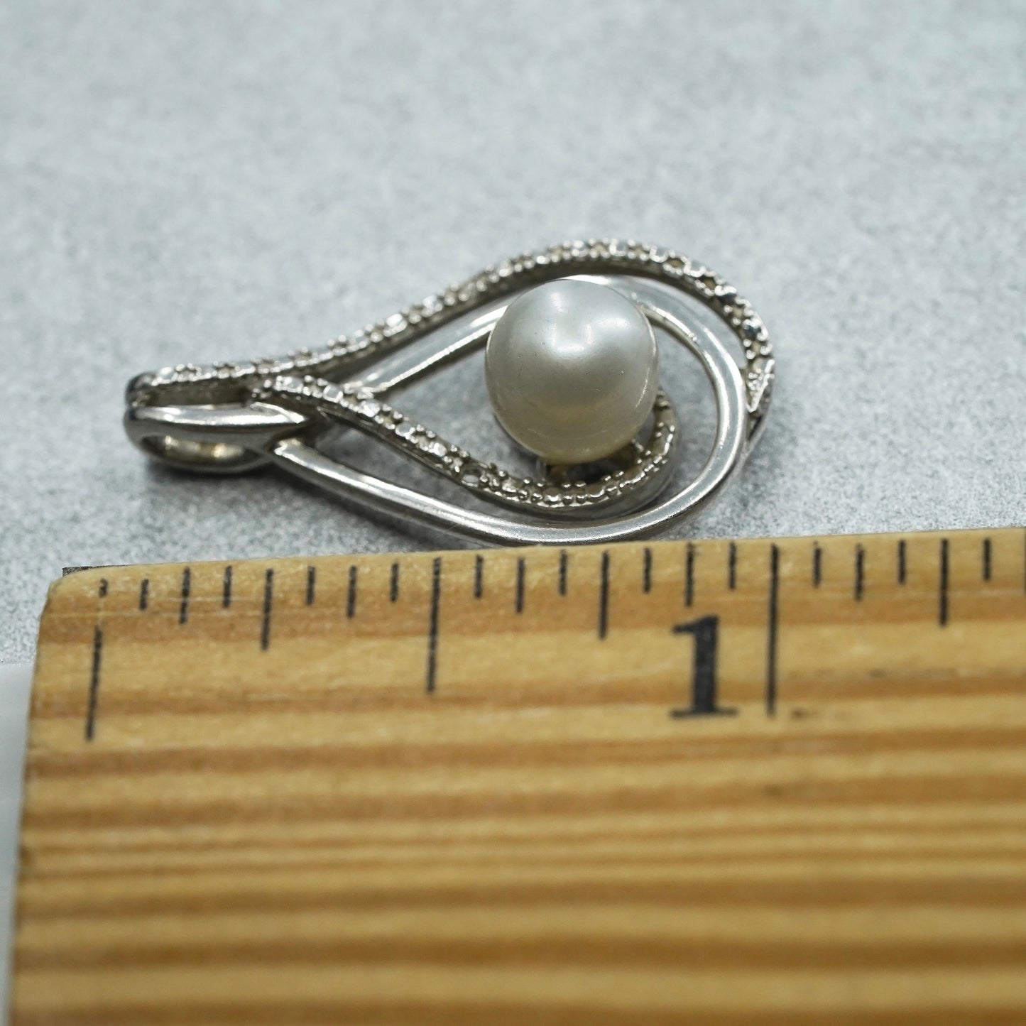 Vintage sterling 925 silver handmade charm pendant with pearl