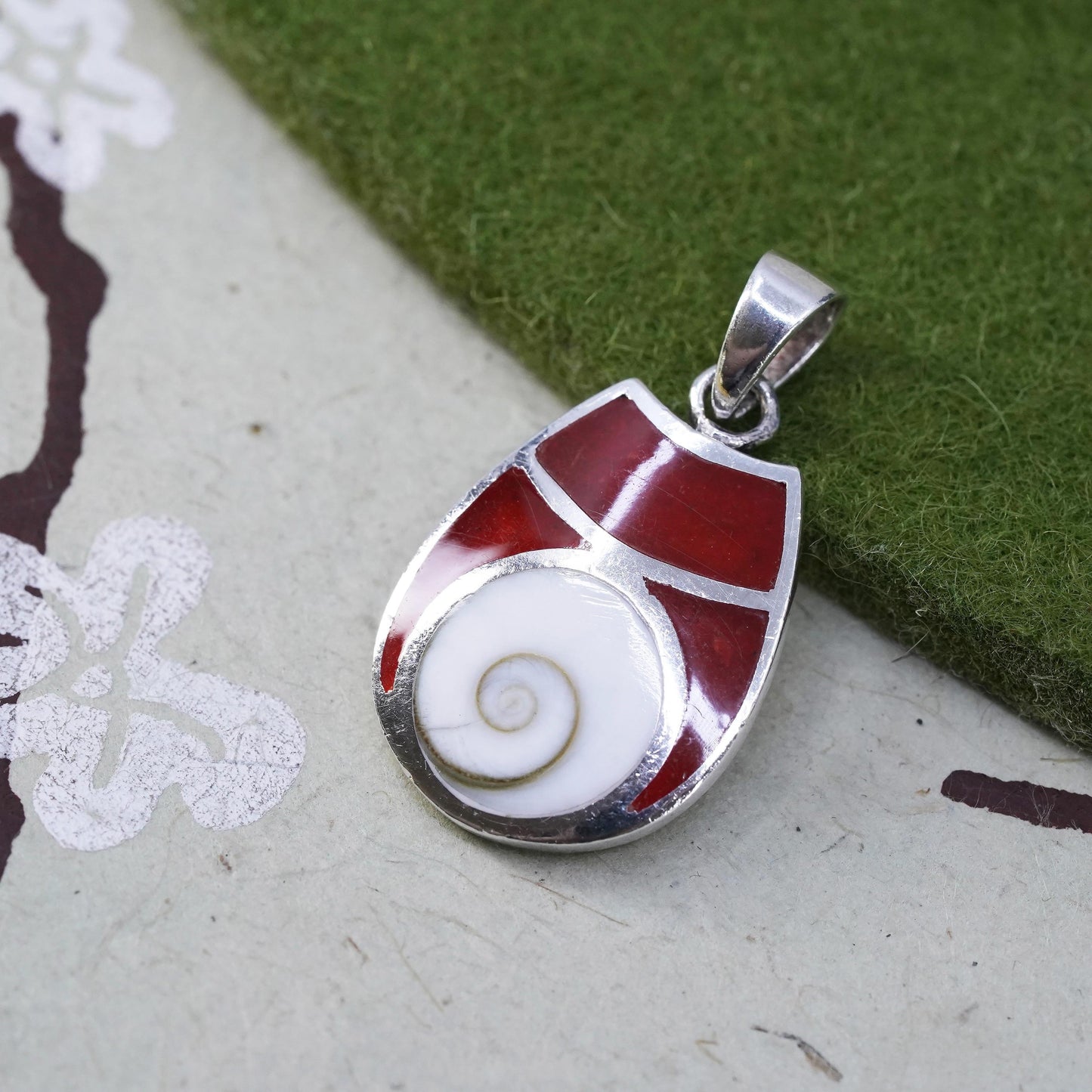 Sterling 925 Silver Shiva eye pendant red enamel | Mexican Jewelry fossil shell