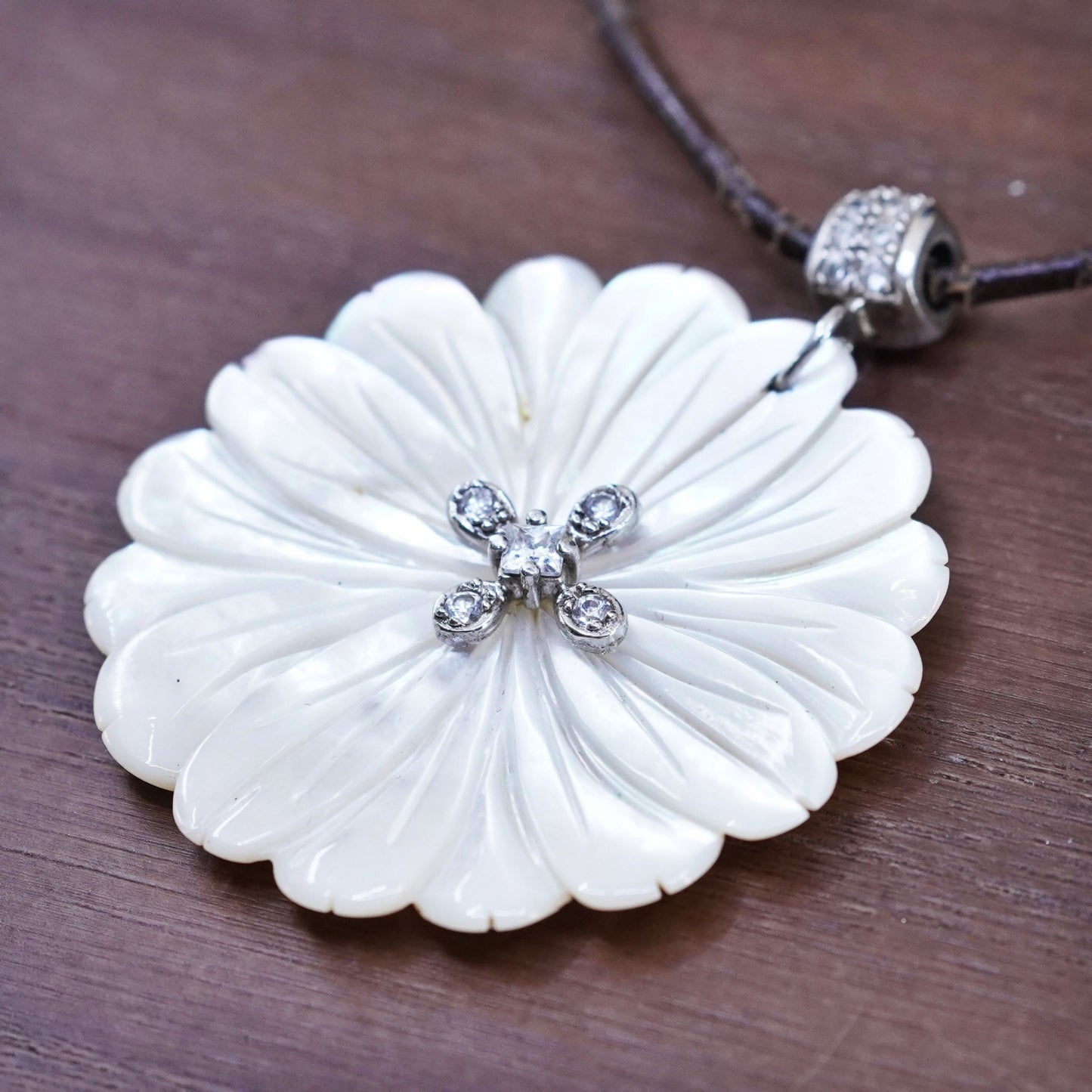 16+2”, leather necklace w/ sterling 925 silver mother of pearl flower pendants