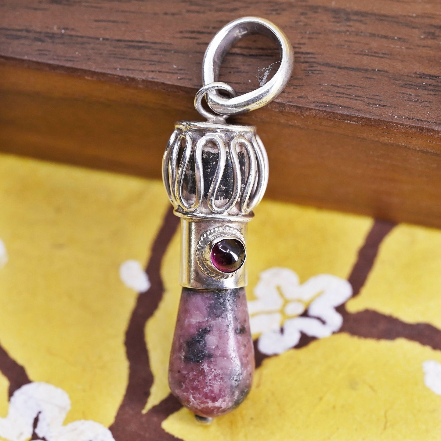 Vintage Sterling 925 silver handmade pendant with pink Rhodonite and garnet