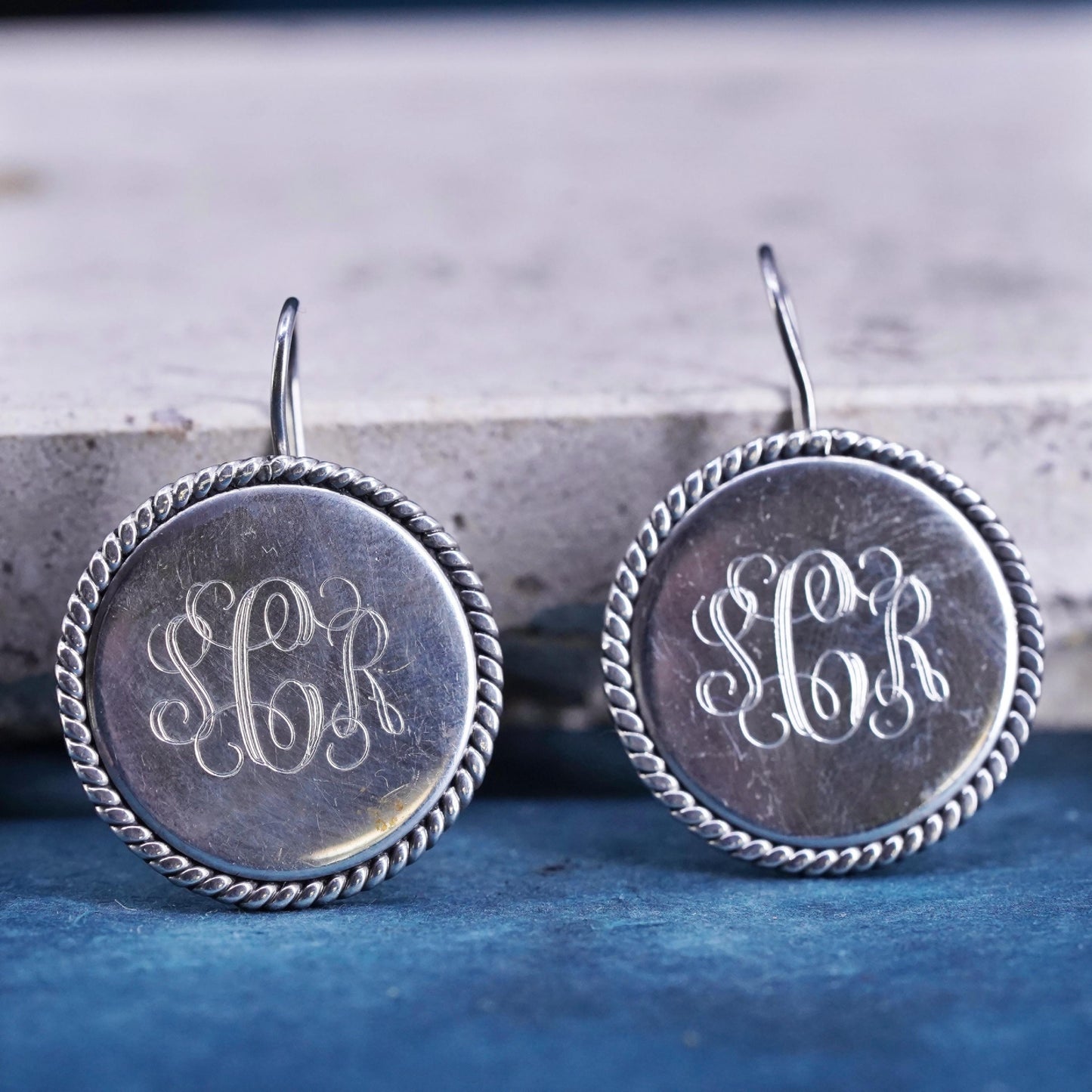 Vintage Sterling Silver handmade Earrings. 925 circle disc monogram “SRC” cable