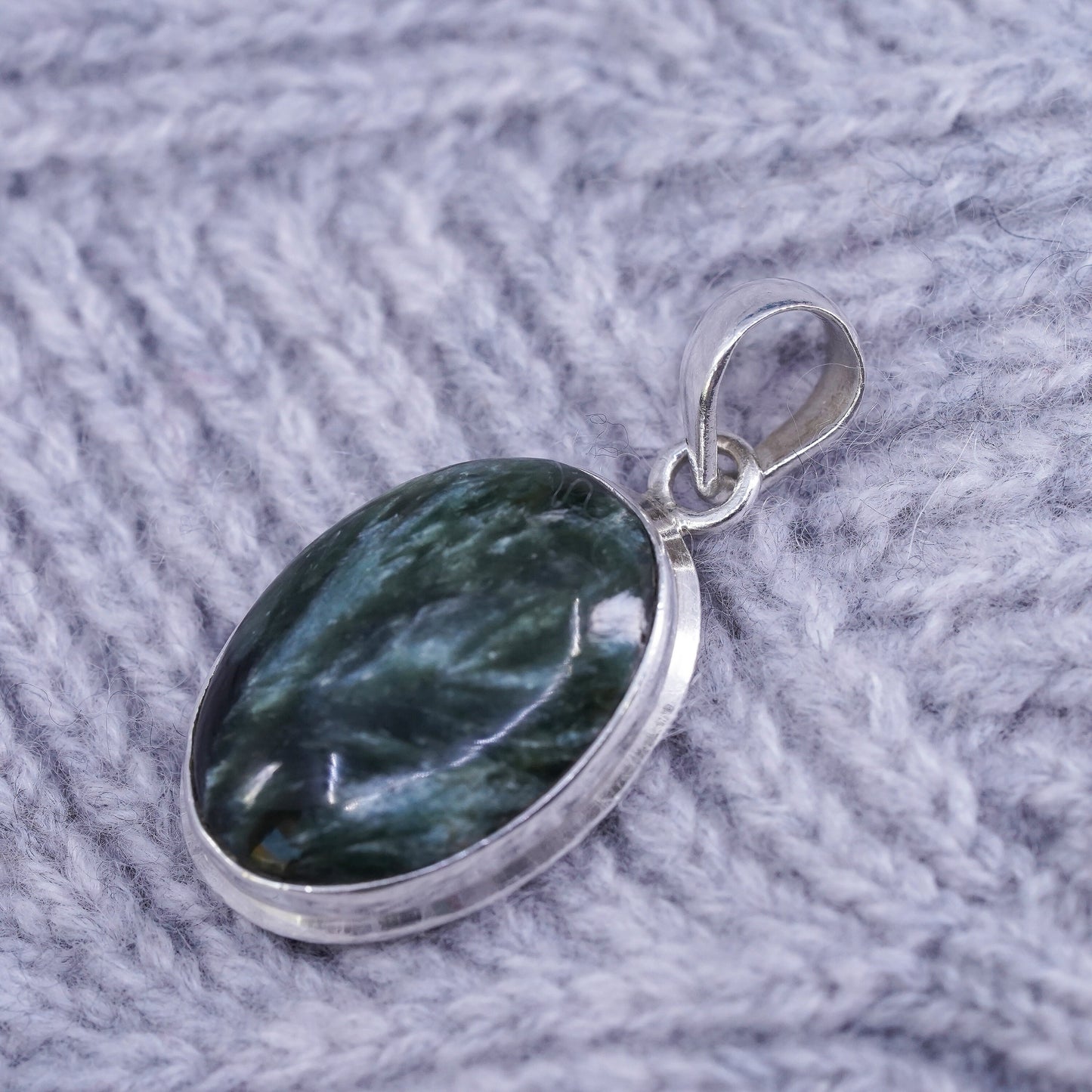 Vintage Mexican Sterling 925 silver handmade pendant with oval seraphinite