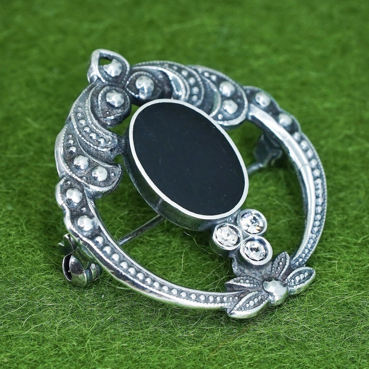 Stunning Sterling 925 Silver 925 circle pin brooch with black onyx and cz