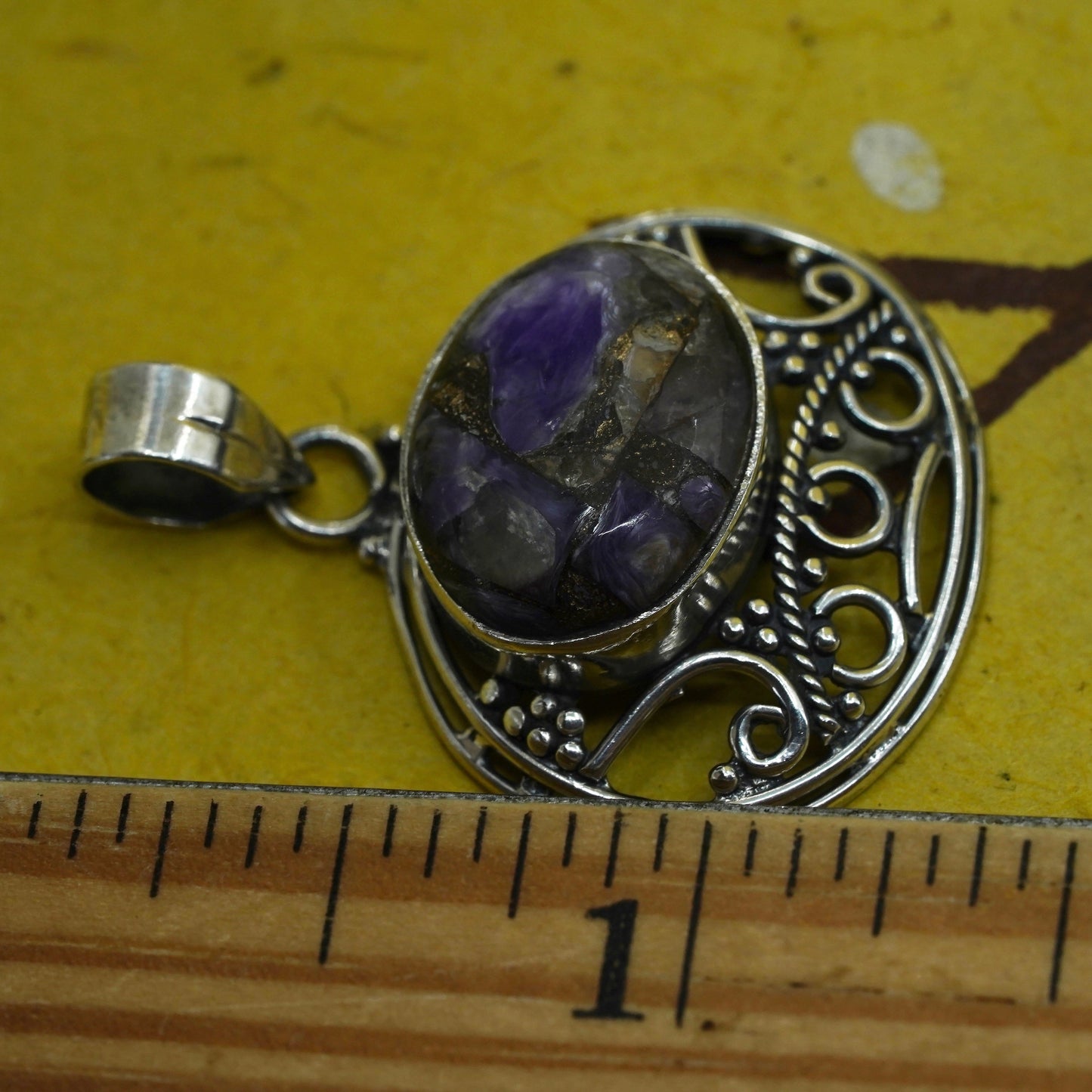 Sterling 925 silver handmade filigree pendant with oval shaped amethyst pendant