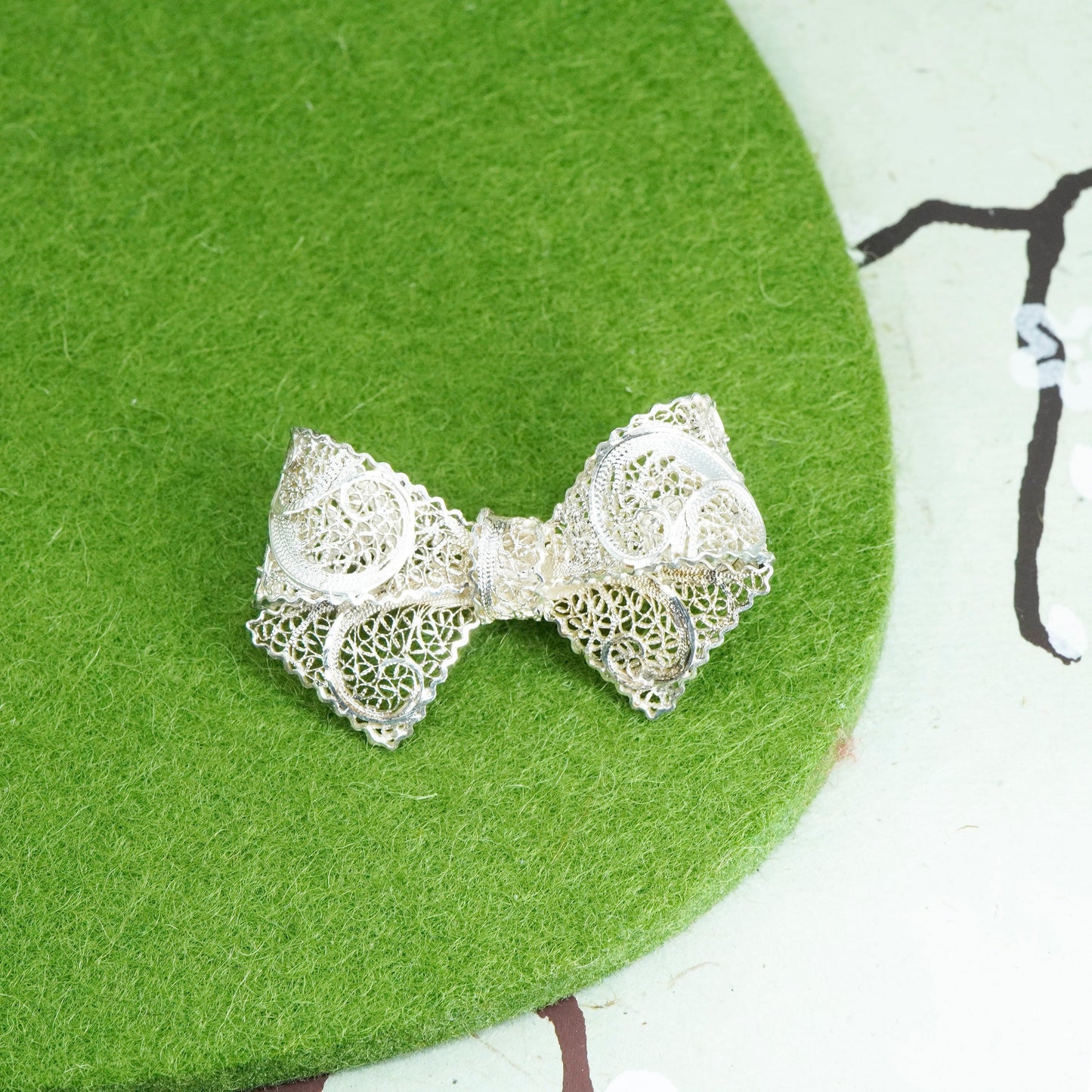 Vintage Sterling silver handmade brooch, 925 silver filigree ribbon bow tie pin