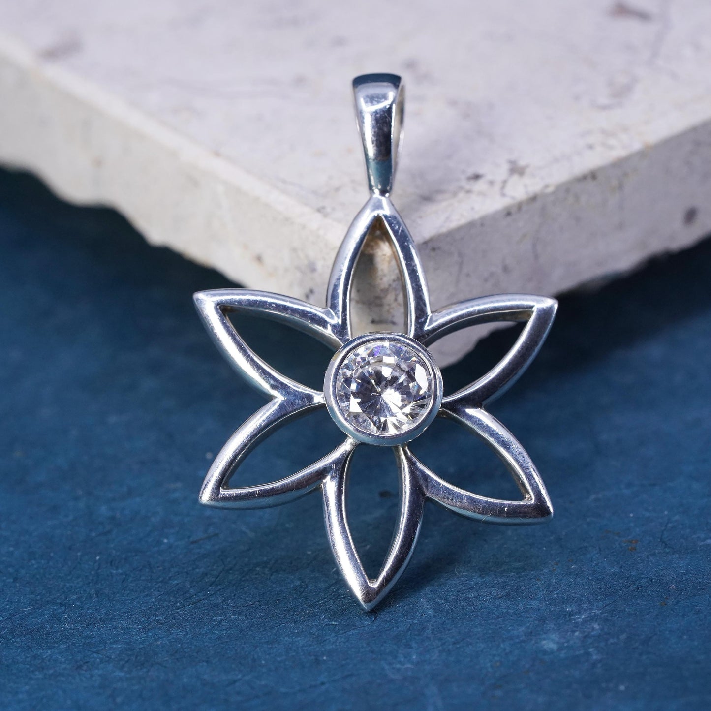 vintage Silpada sterling silver pendant, S1195 925 snowflake flower Pendant Cz