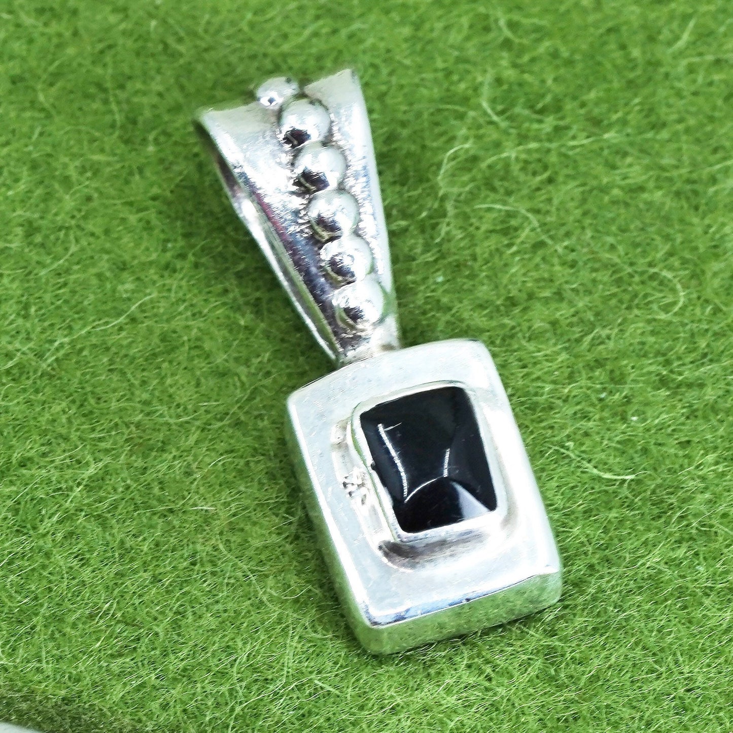 vintage Mexican handmade sterling 925 silver pendant with black onyx inlay