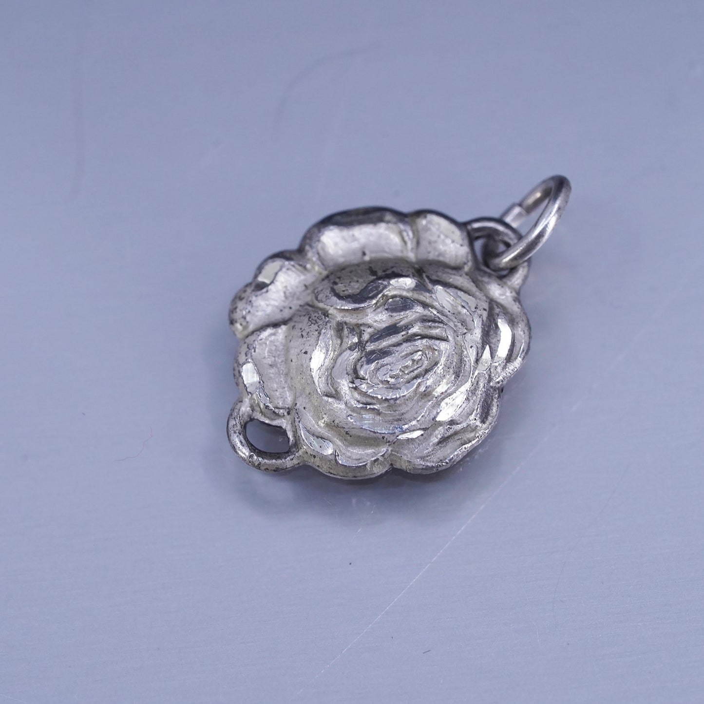 Vinatge Sterling 925 silver flower charm pednant, stamped sterling