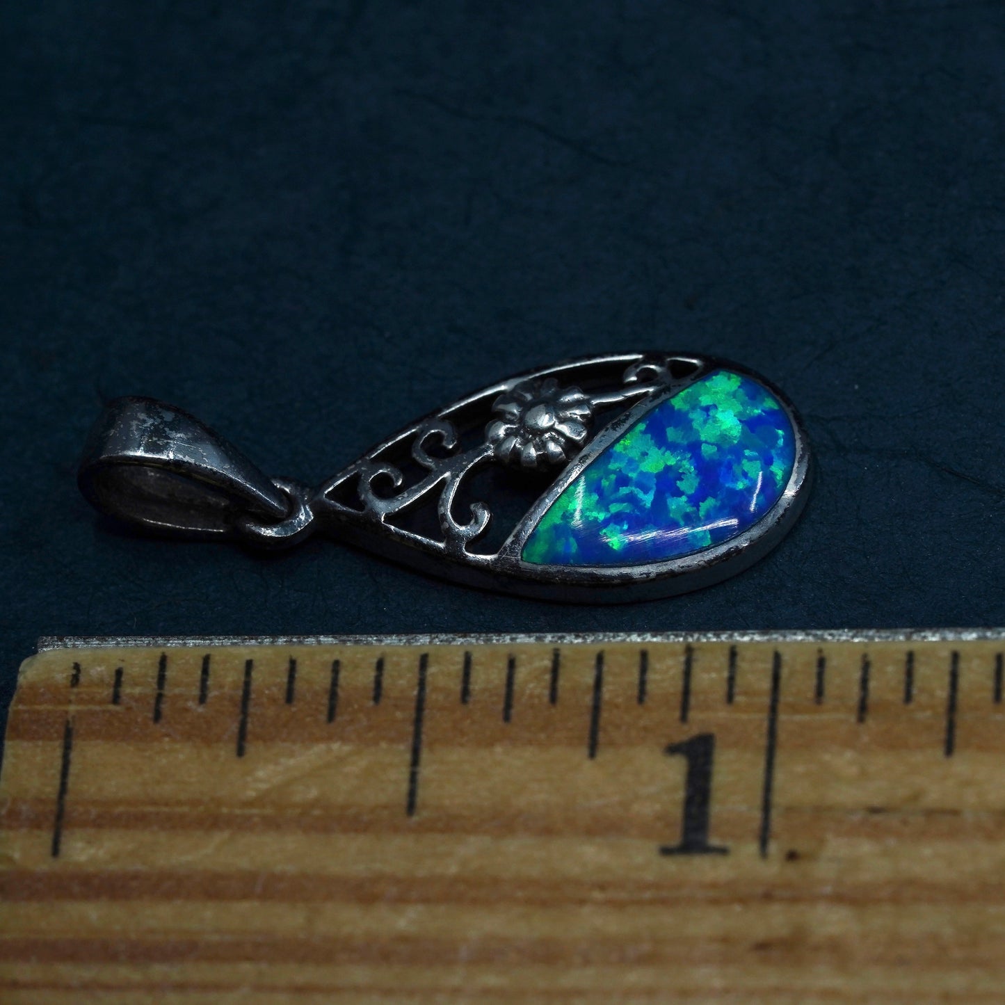 Vintage Sterling 925 silver handmade pendant with teardrop opal