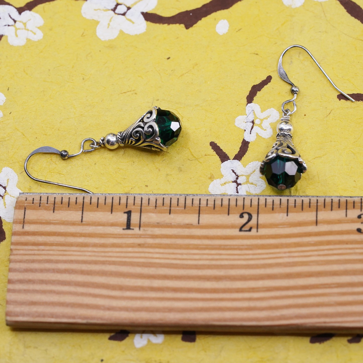 Vintage sterling 925 silver handmade filigree teardrop earrings green crystal