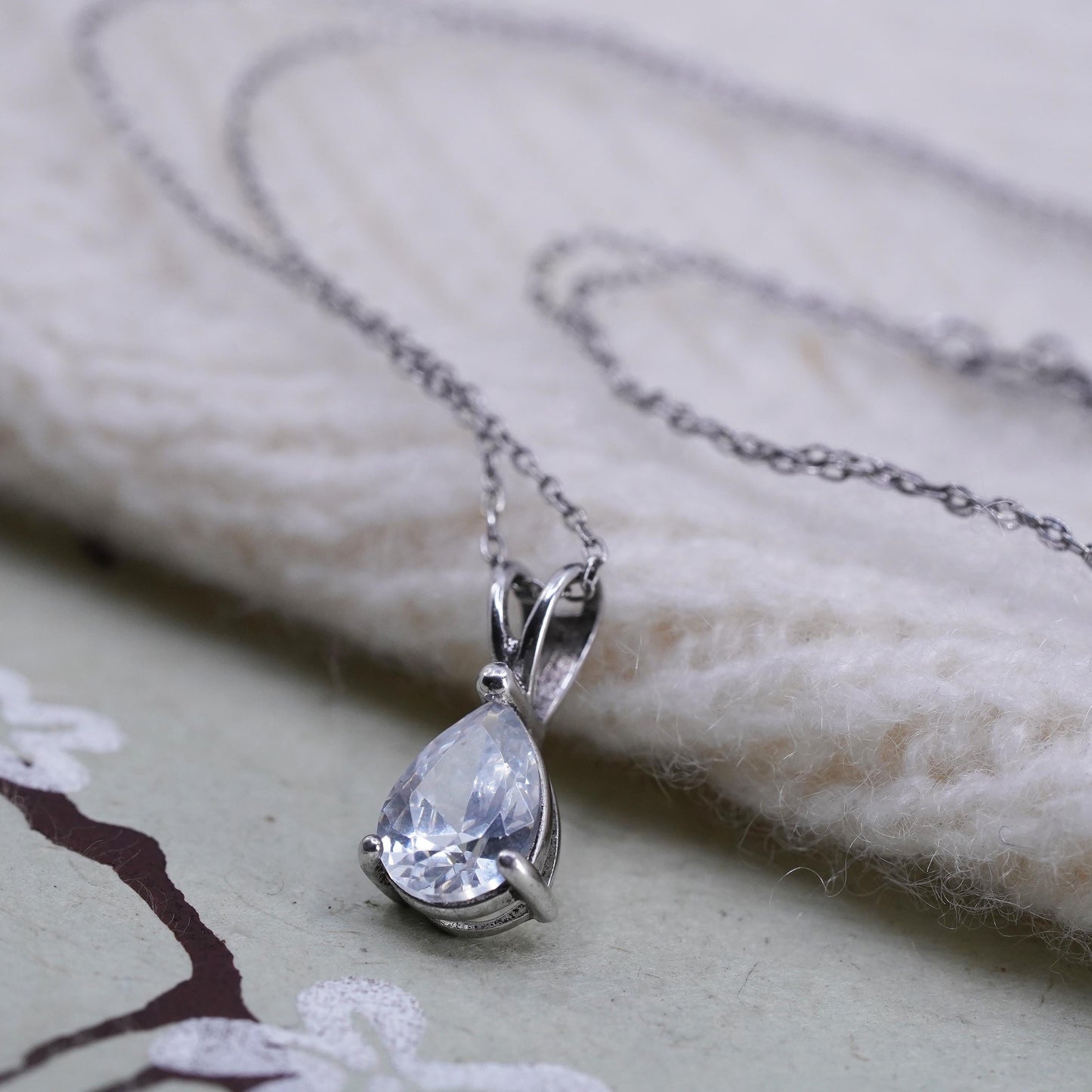 18”, Vintage sterling silver circle chain necklace with cz teardrop pendant