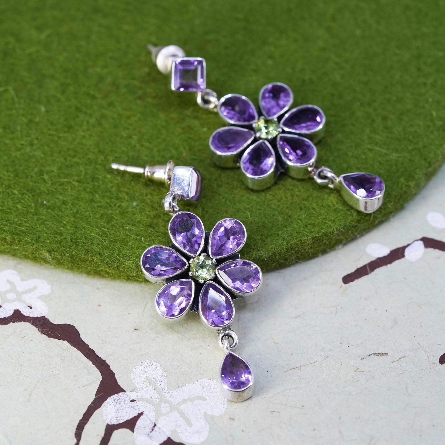 Vintage sterling 925 silver flower earrings with peridot and amethyst, earrings