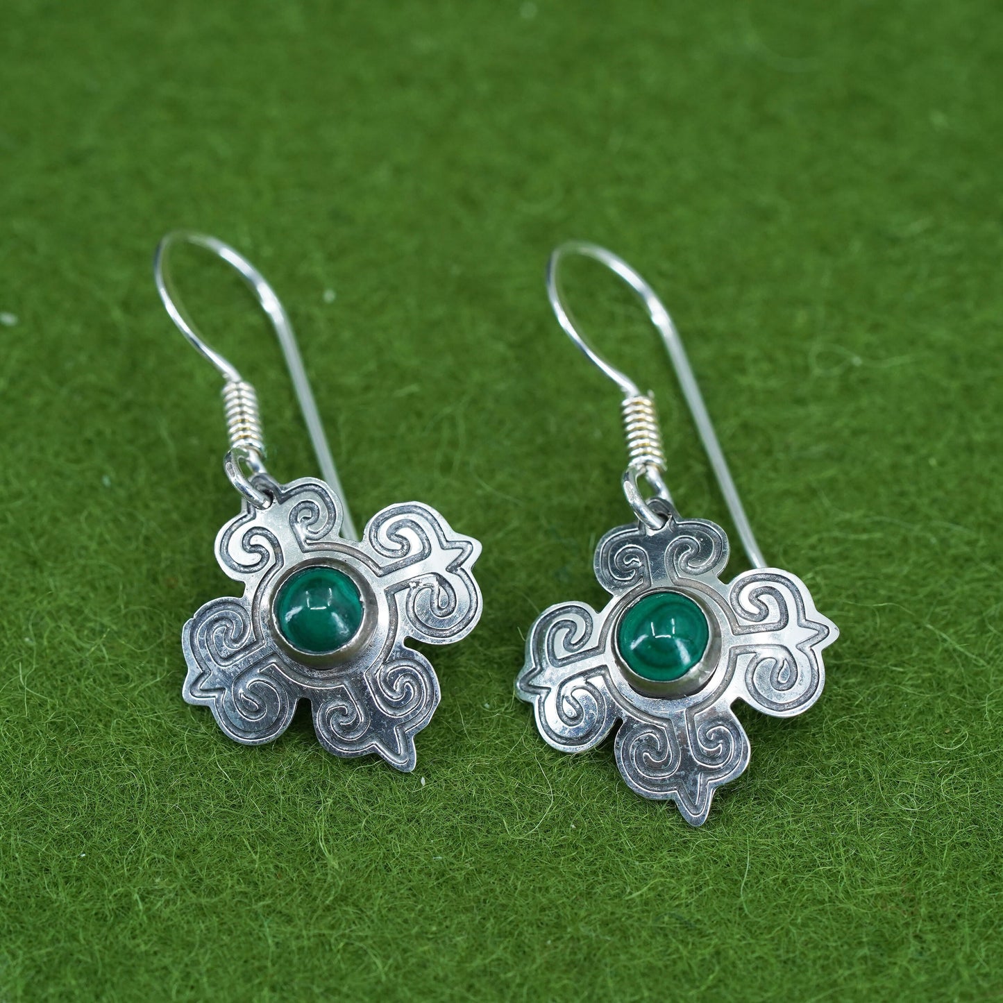 Native American southwestern sterling 925 silver handmade earrings w/ malachite