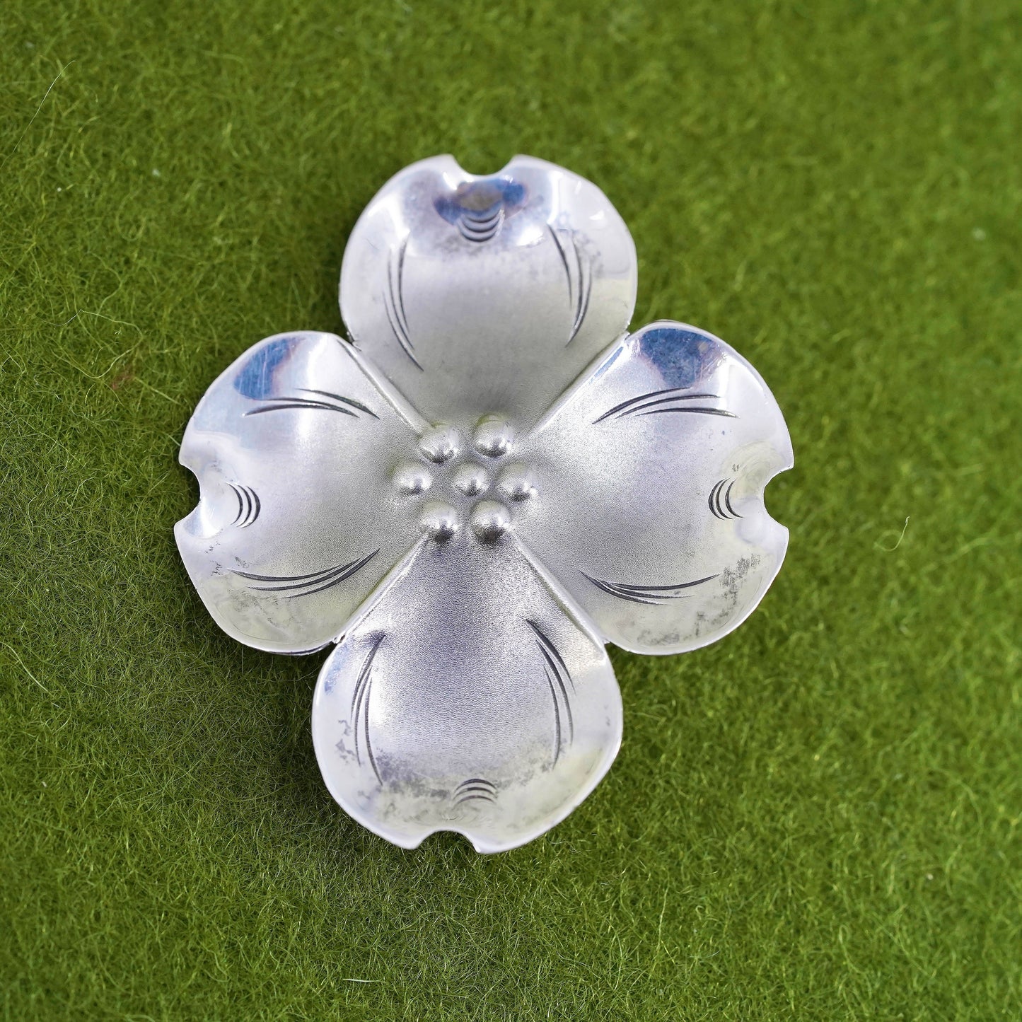 Vintage sterling silver dogwood flower shaped brooch, fine 925 silver brooch