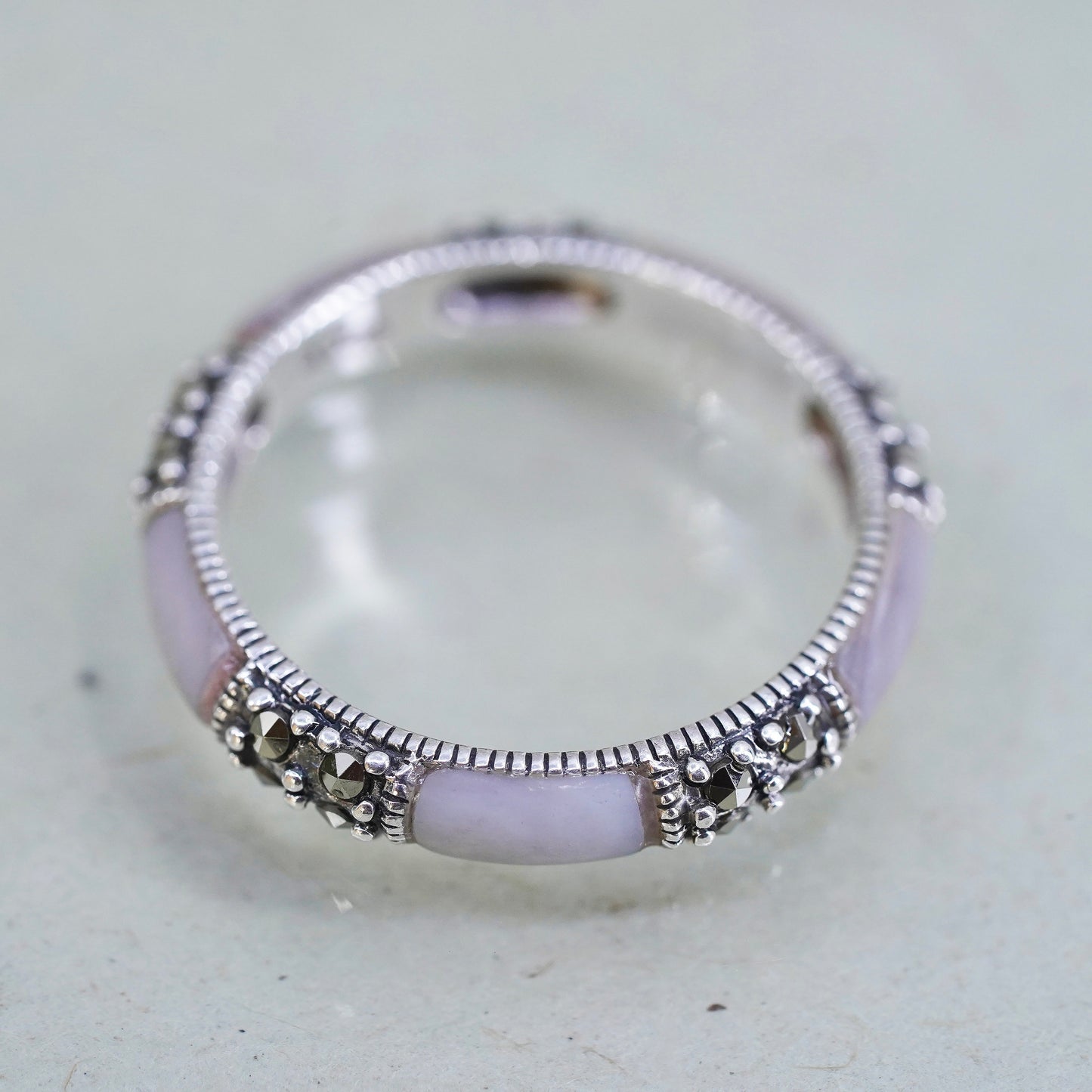 Size 10, vintage sterling silver ring, 925 band with mother of pearl marcasite