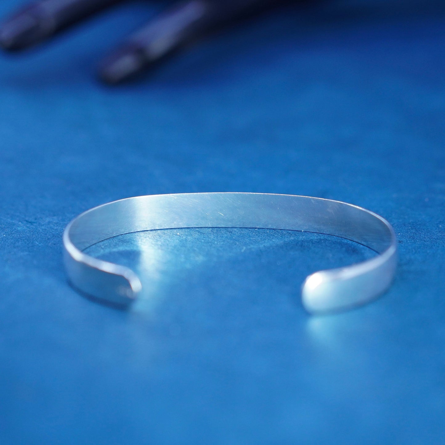 6.5”, sterling silver handmade bracelet, 925 hammered cuff “remember 9.11.01”