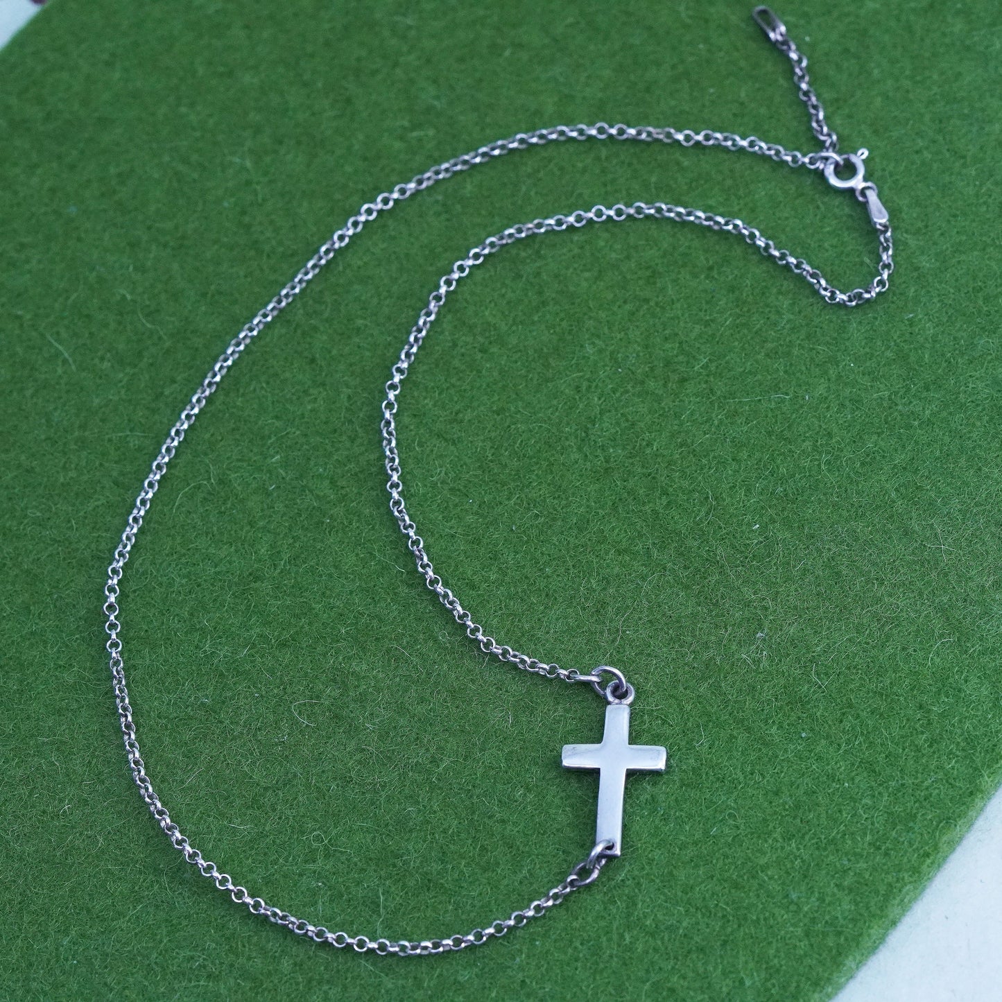 16+1”, Vintage sterling silver circle link chain with cross pendant, necklace