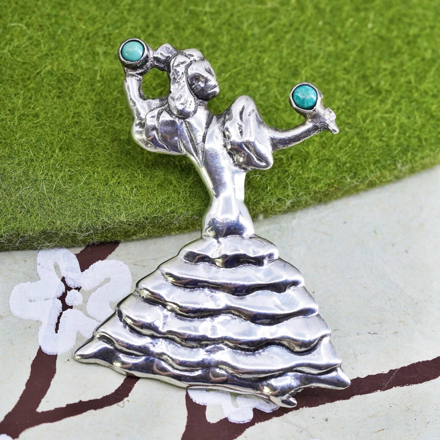 Mexican Sterling 925 silver Female flamenco dancer brooch pin with turquoise