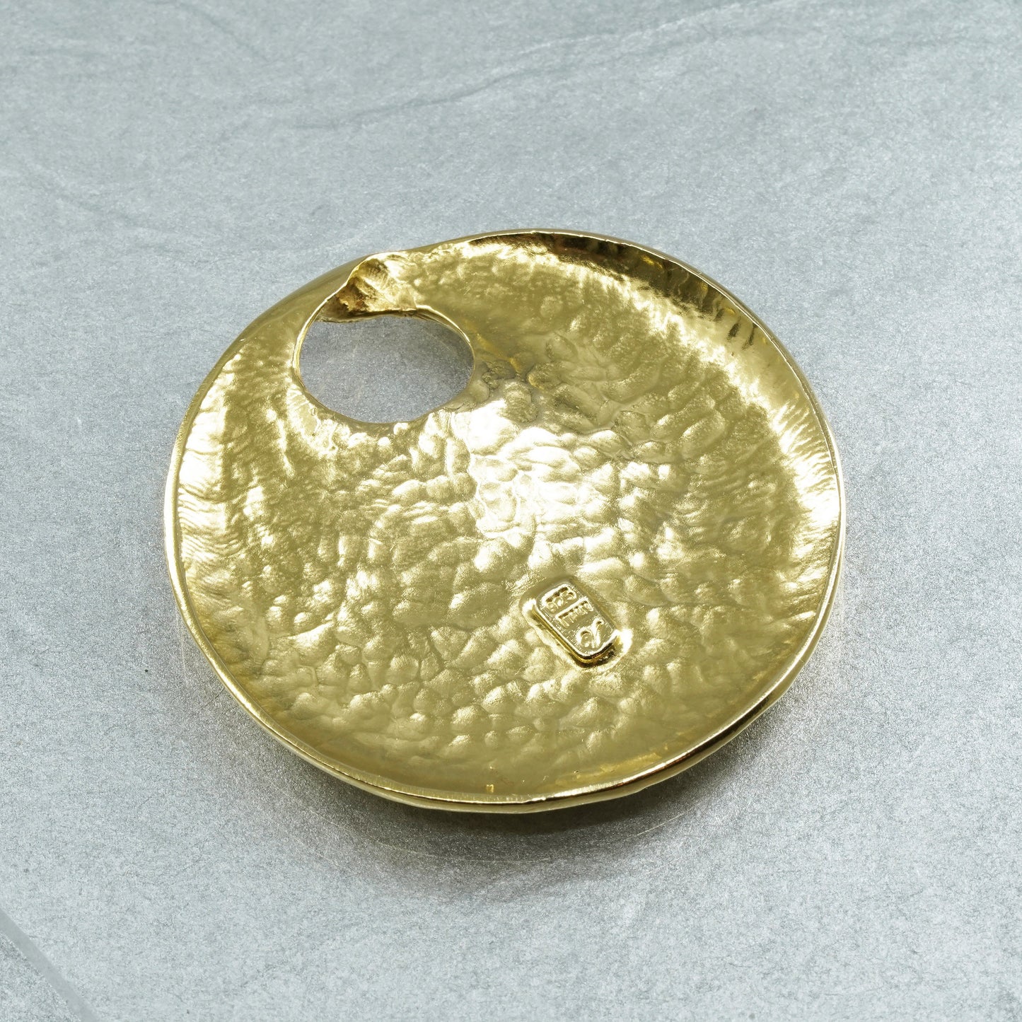 Vintage Italian vermeil gold over sterling 925 silver hammered circle pendant