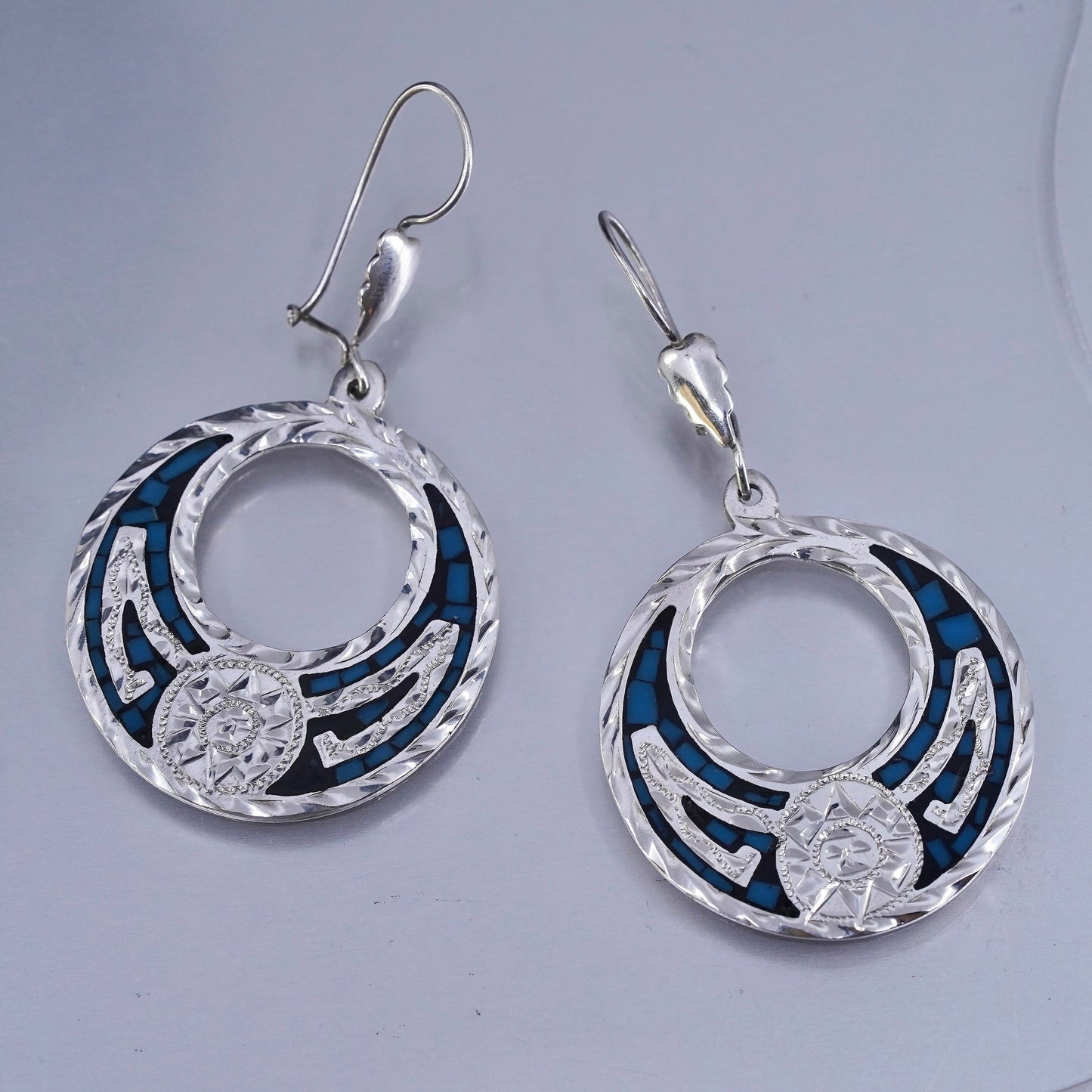 Mexican Sterling 925 silver handmade circle earrings with turquoise chips inlay