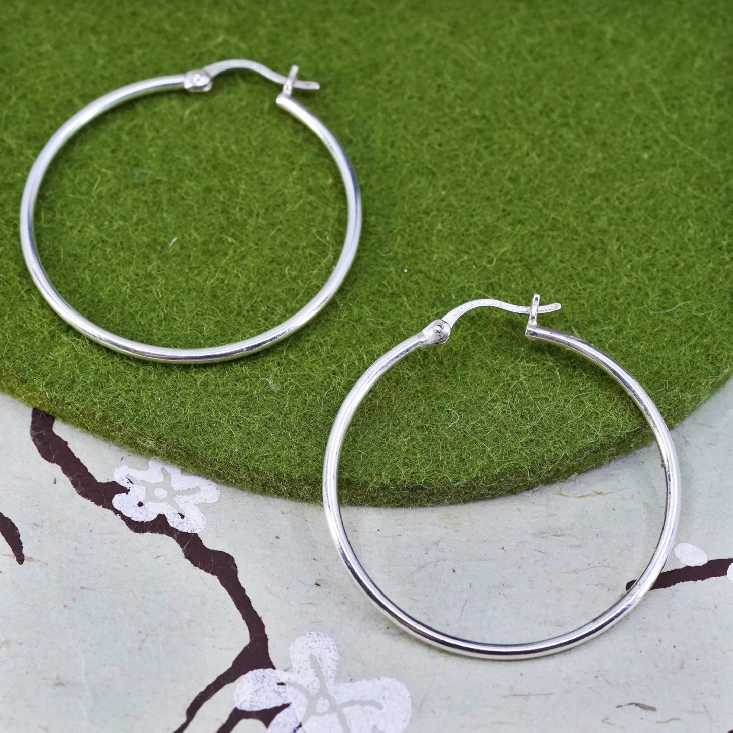 1.5” Vintage sterling silver loop earrings, fashion minimalist primitive hoops