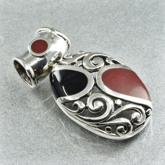 Vintage handmade sterling 925 silver filigree pendant with black red onyx