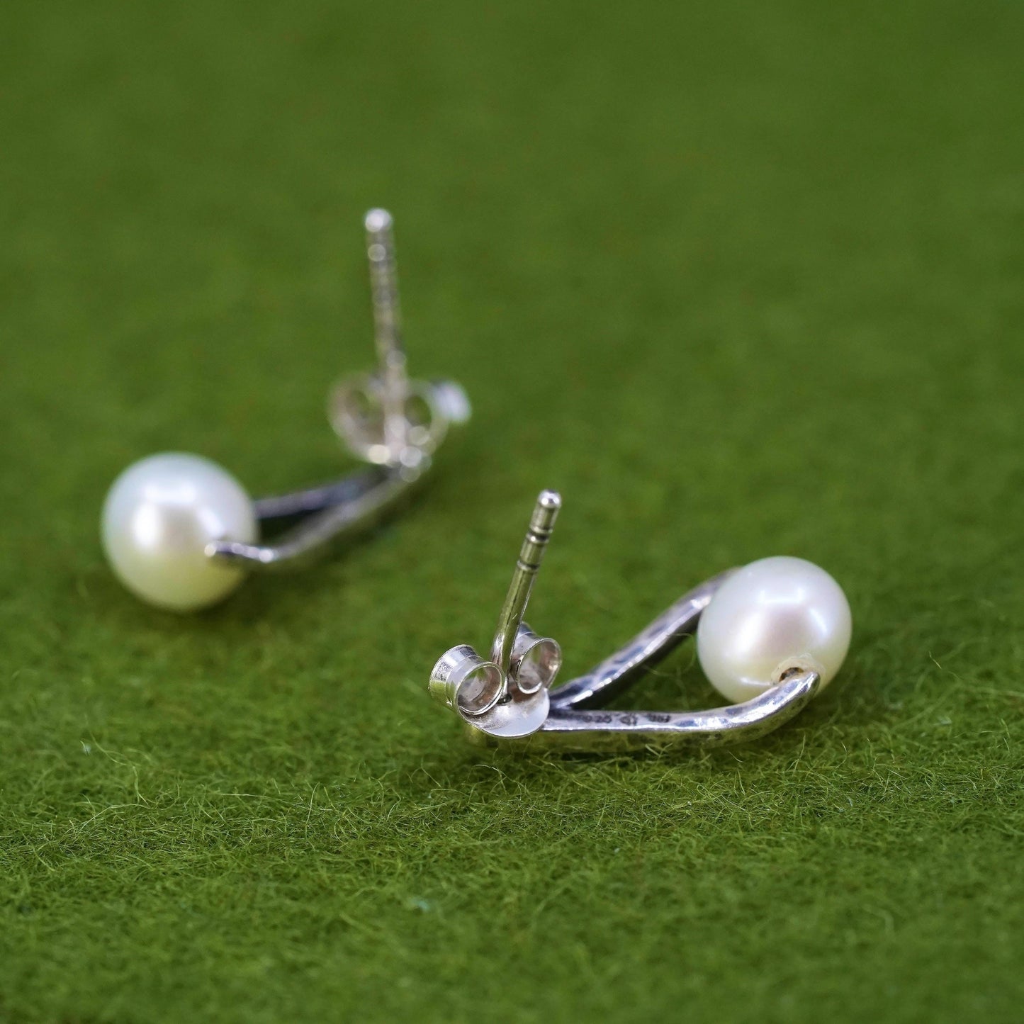 Vintage sterling silver earrings, 925 studs with pearl