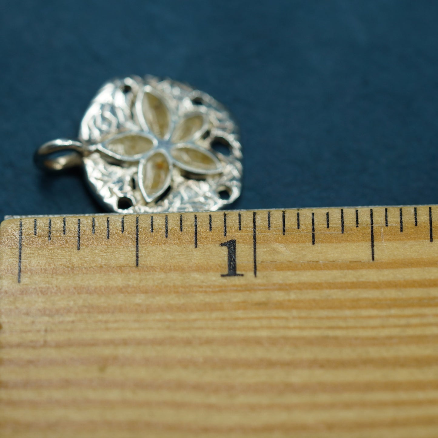 Vintage Dune sterling 925 silver handmade sand dollar pendant filled with sand