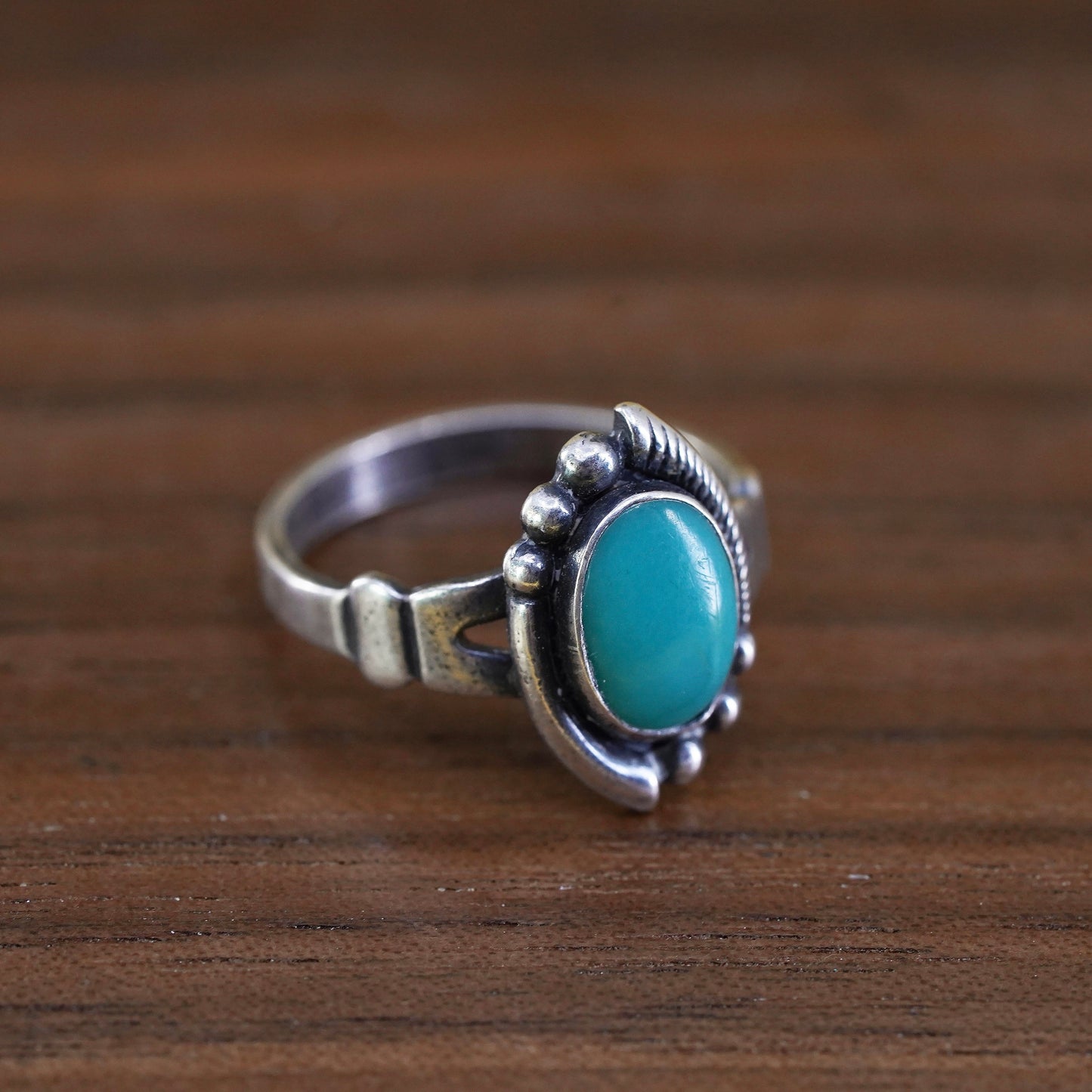 Size 4.5, Native American Sterling silver ring, jewelry, 925 band w/ turquoise