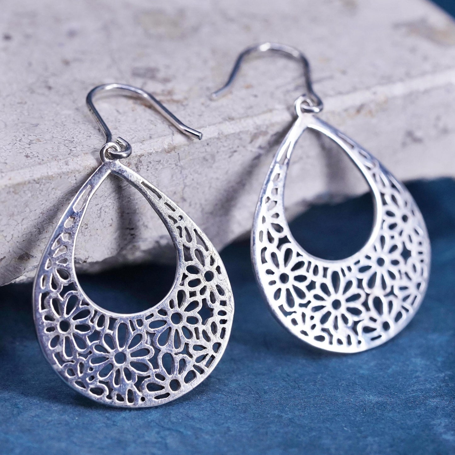 Vintage Sterling silver handmade earrings, filigree 925 teardrop