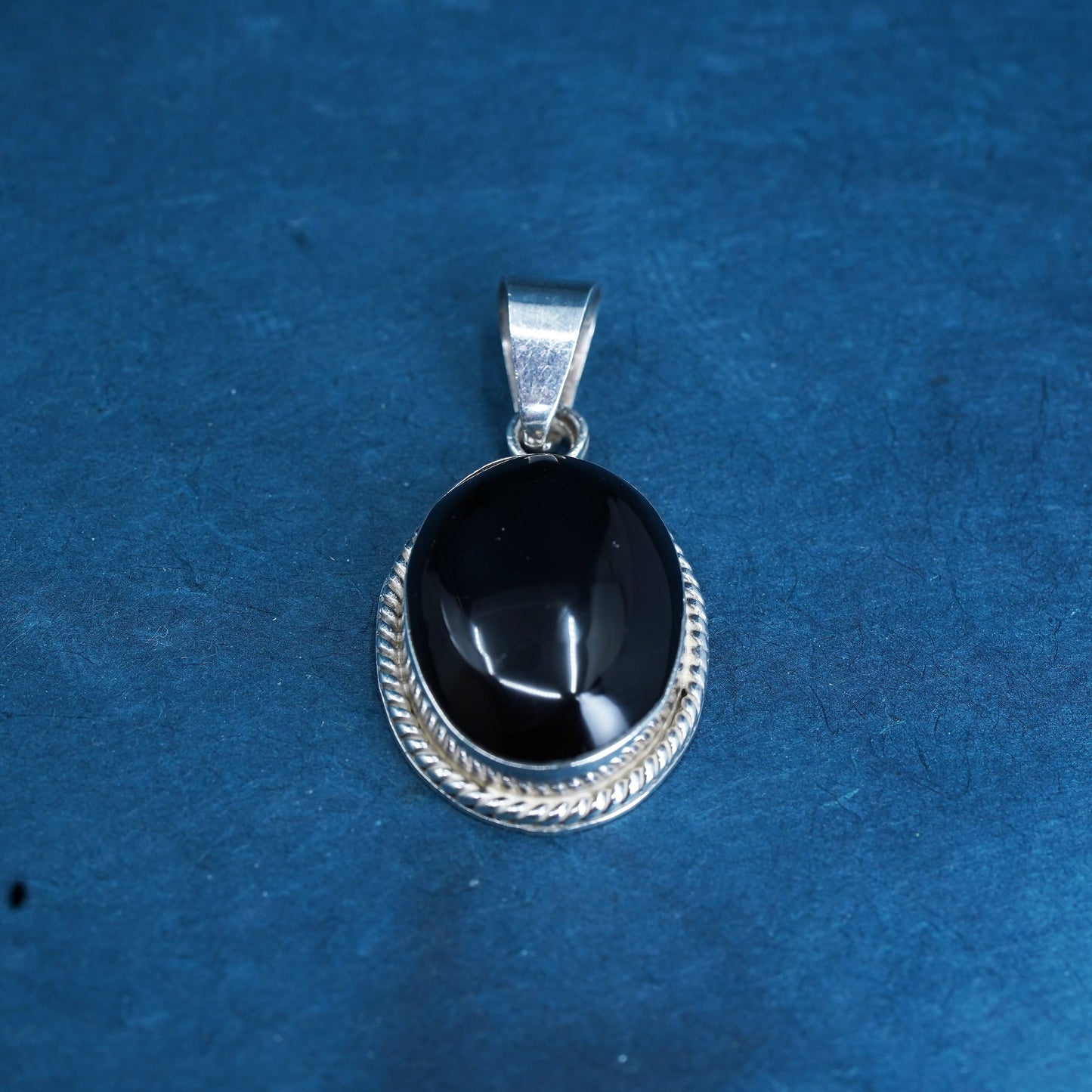 Vintage mexico sterling 925 silver handmade pendant with oval onyx and cable