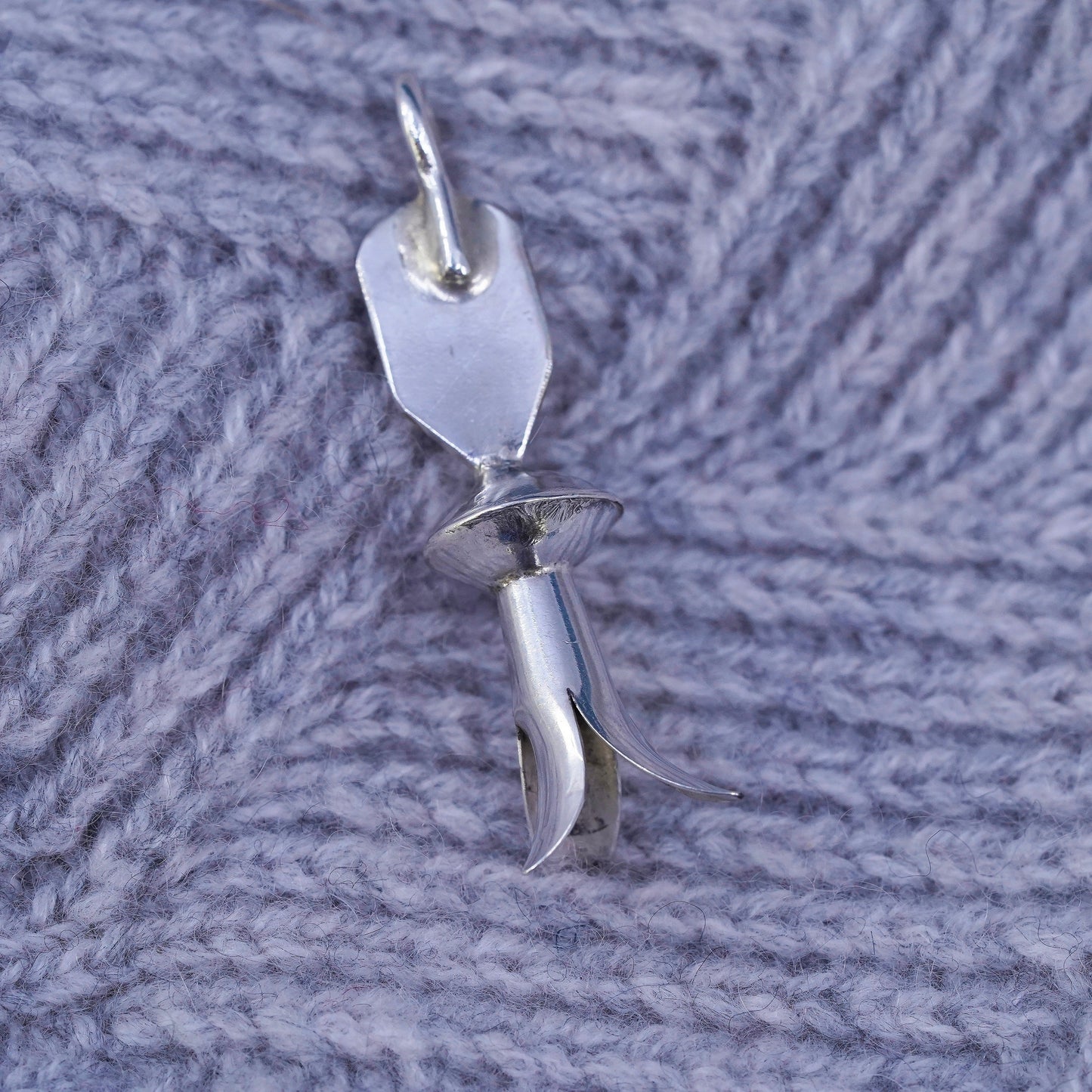Vintage Sterling silver handmade pendant, 925 lily flower