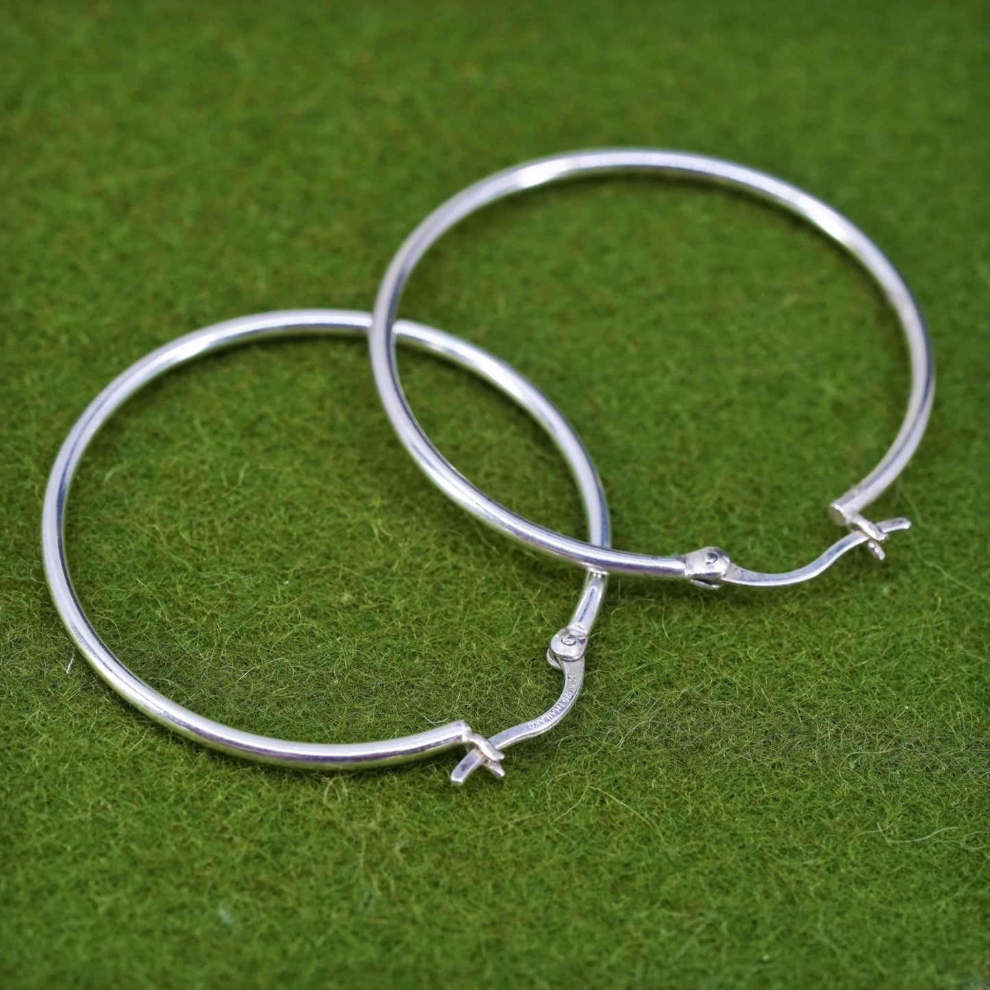 1.5” Vintage sterling silver loop earrings, fashion minimalist primitive hoops