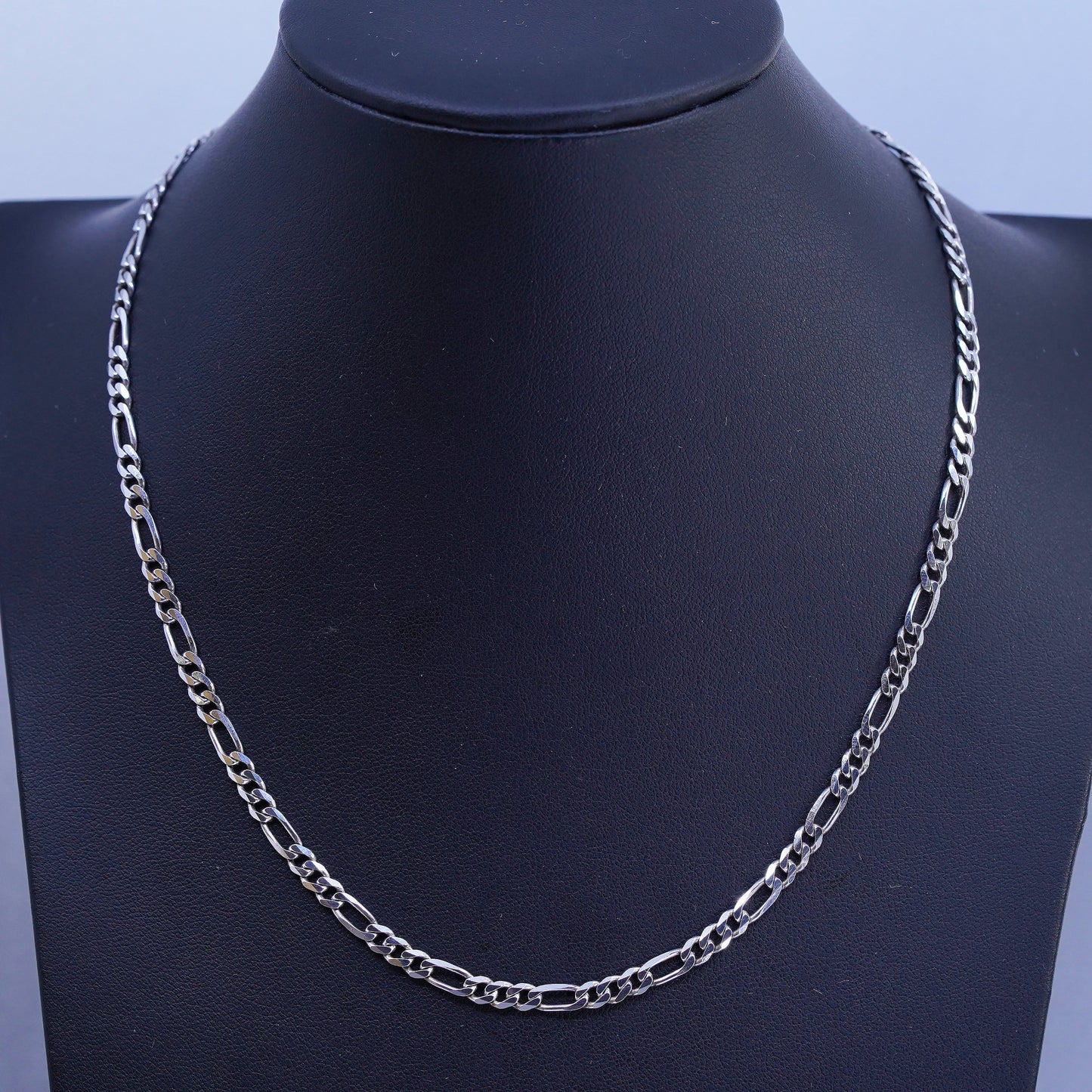 17” 5mm, vintage Italy Sterling 925 silver bold figaro chain necklace