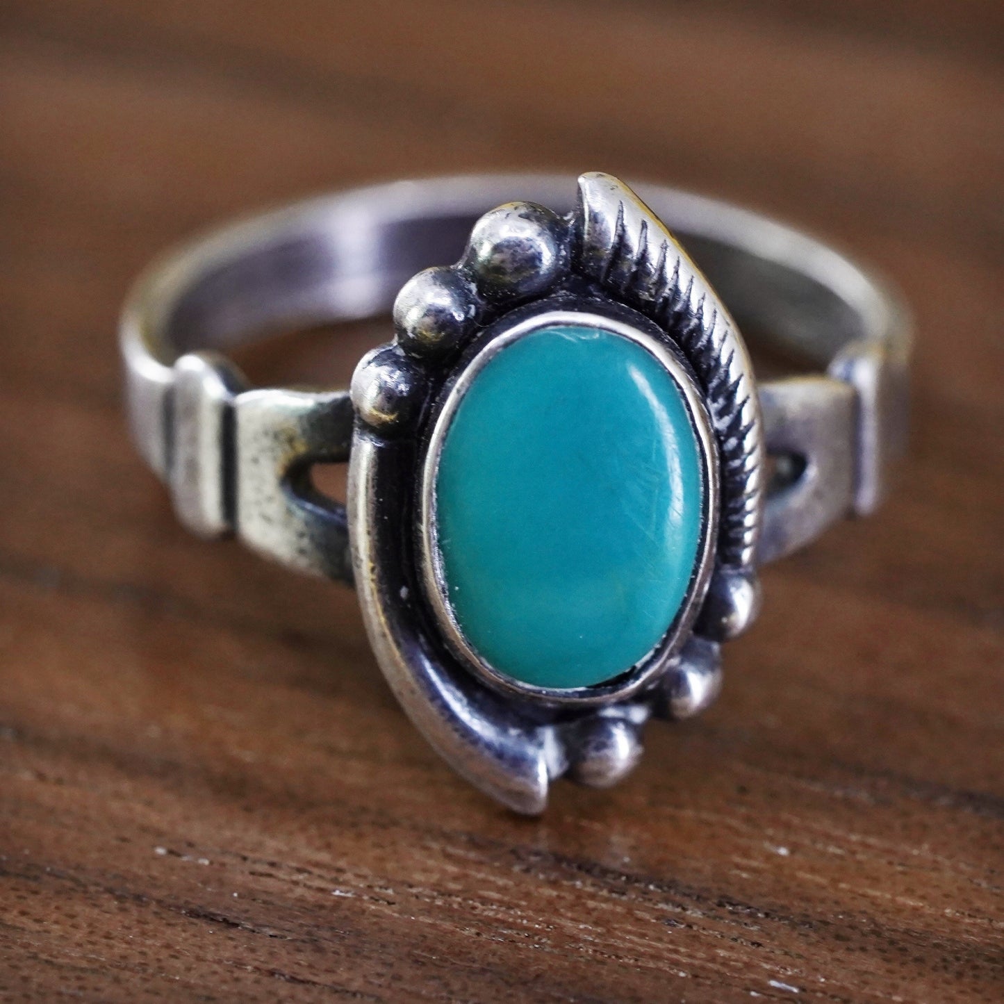 Size 4.5, Native American Sterling silver ring, jewelry, 925 band w/ turquoise