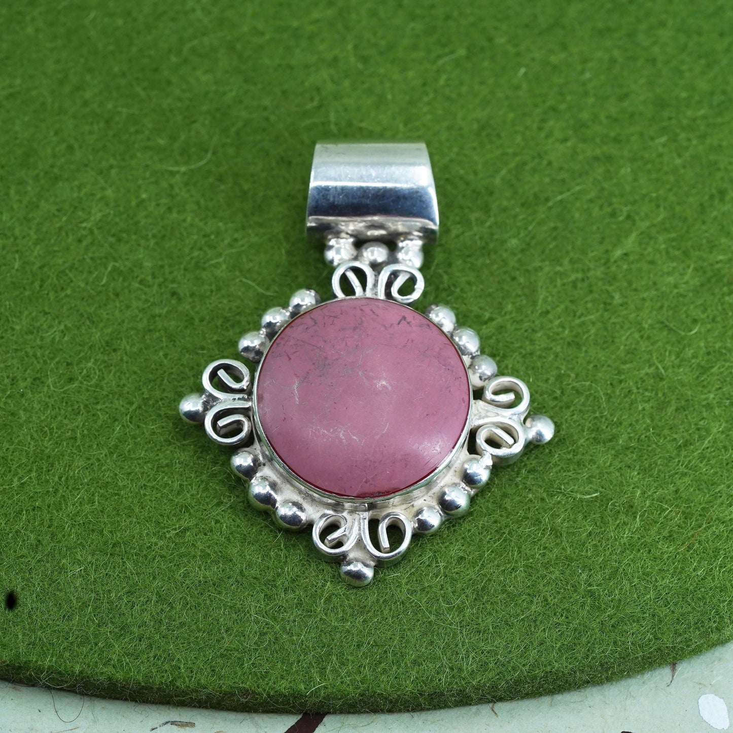 VTG Talleres Lagunas Mexico sterling 925 silver round pendant with pink jasper