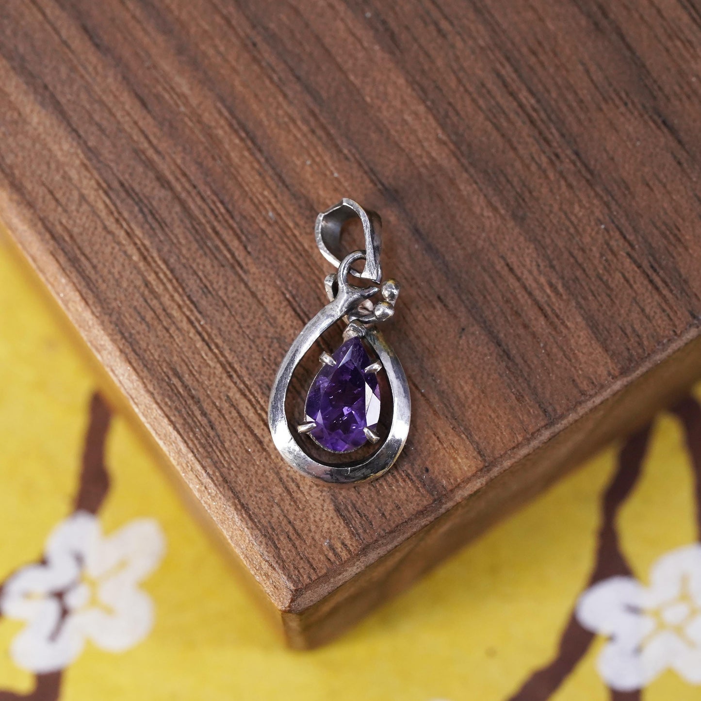 Vintage Sterling silver 925 handmade teardrop pendant with amethyst