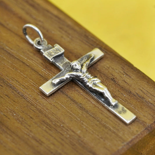 Vintage Sterling silver handmade pendant, 925 cross with Jesus