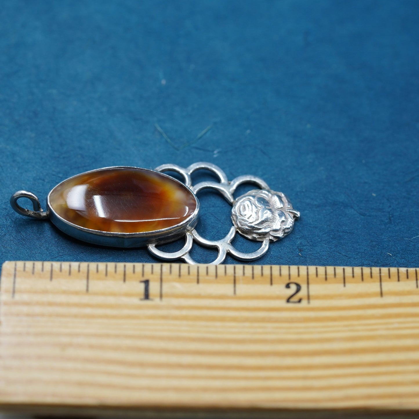 Vintage Sterling silver 925 handmade pendant with agate and rose flower