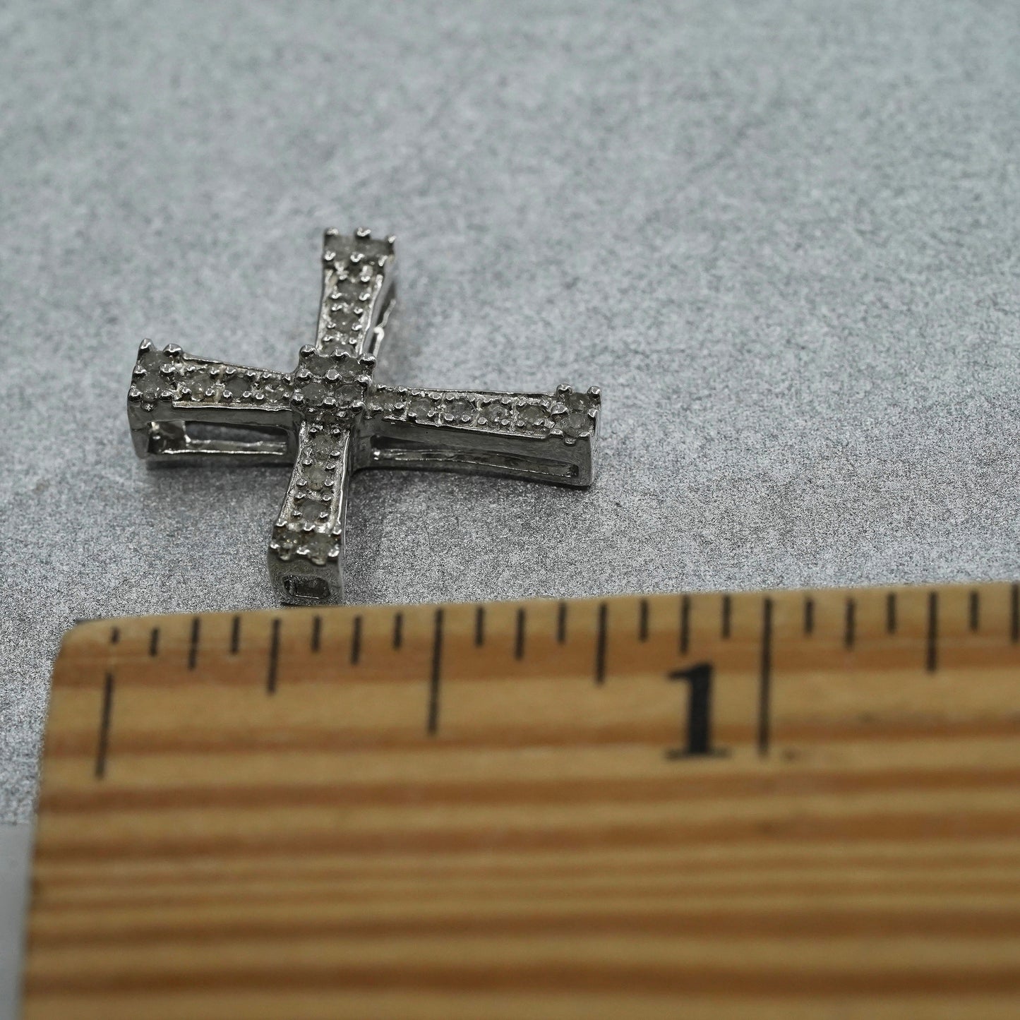 Vintage sterling 925 silver handmade pendant, cross with diamond