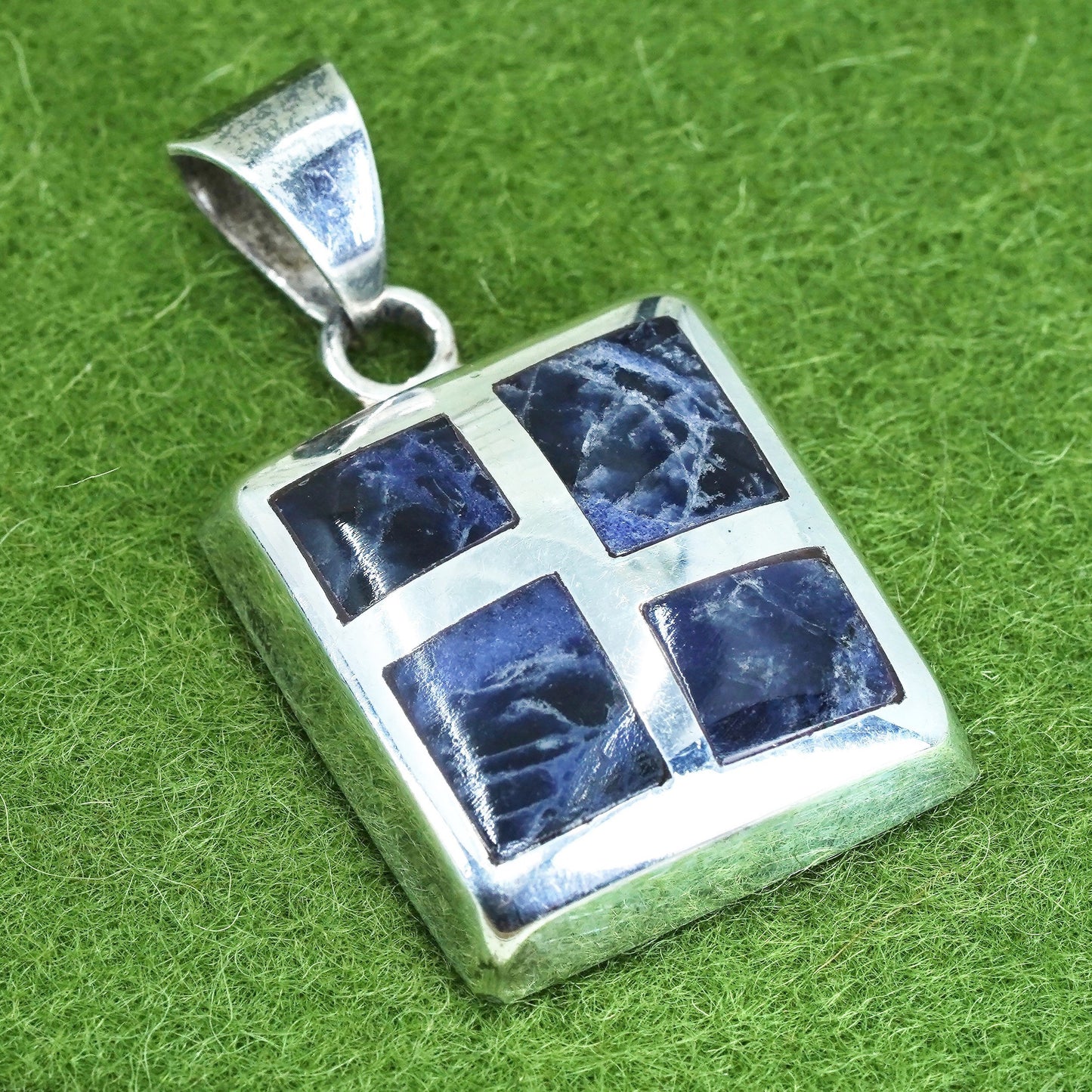 Vintage Mexican sterling 925 silver handmade pendant with sodalite inlay